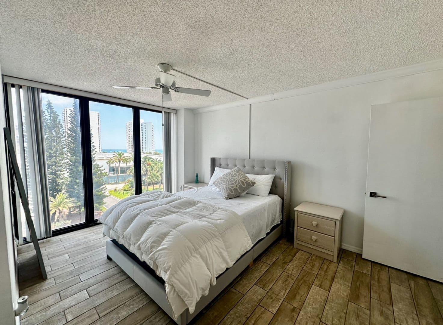 Daytona Beach House: 1 Oceans West Blvd