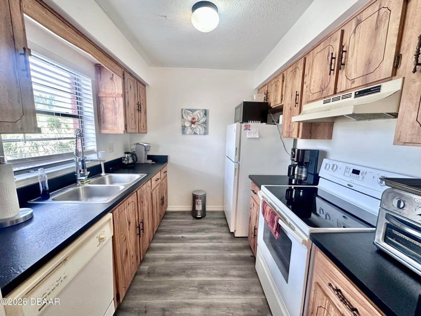 Daytona Beach House: 3750 S Atlantic Ave