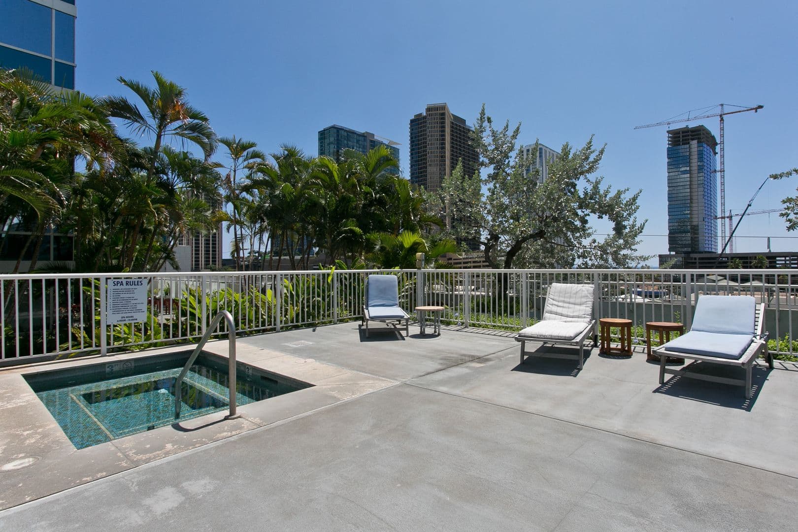 Honolulu Condo: 909 Kapiolani Blvd #2408