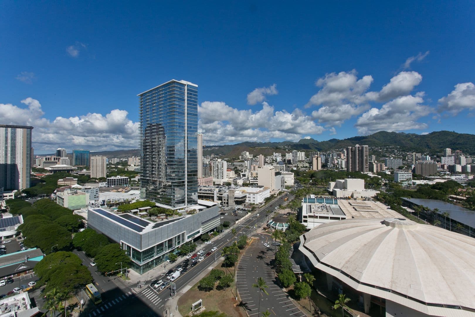 Honolulu Condo: 909 Kapiolani Blvd #2408