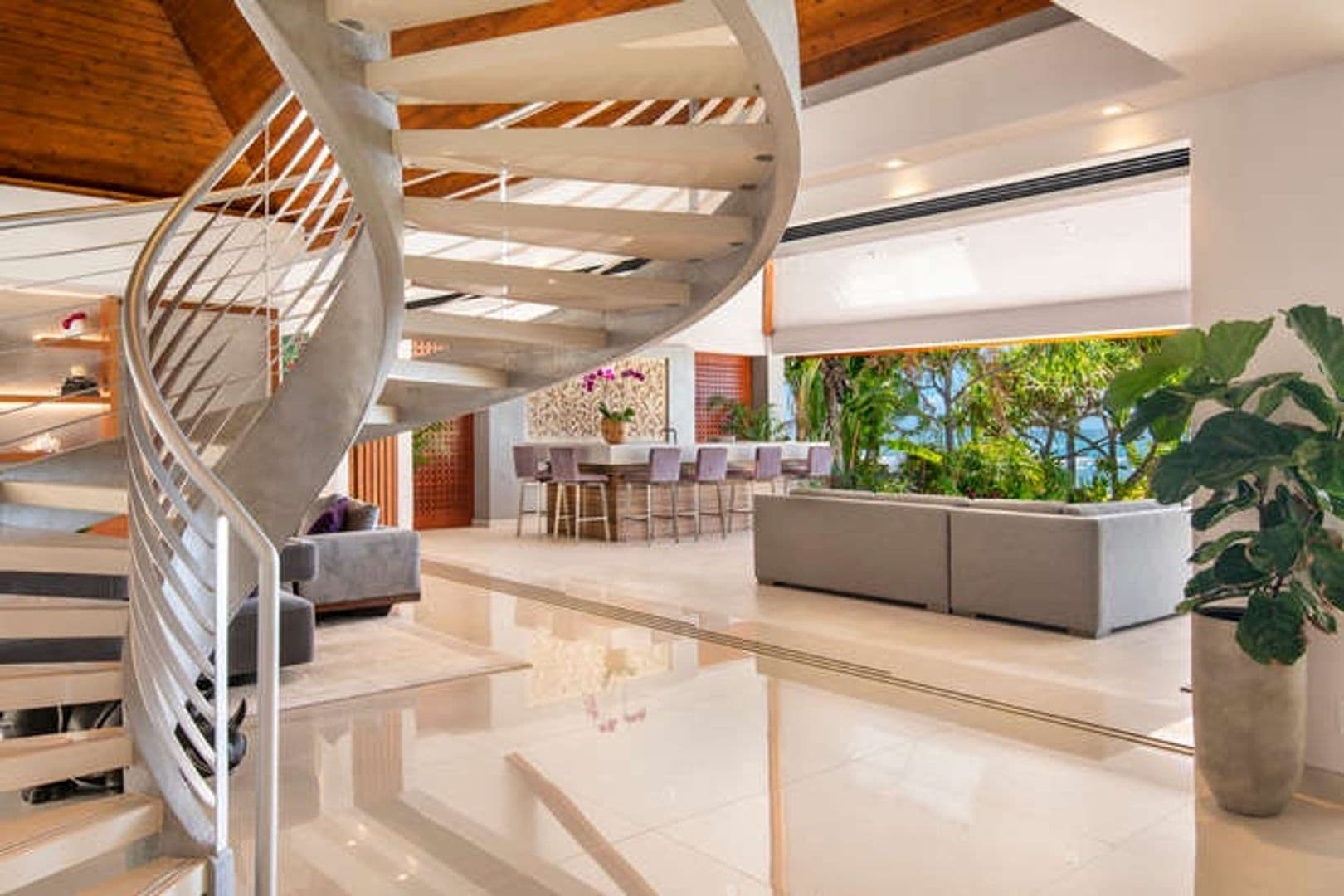 Honolulu House: 222 Ka'alawai Place