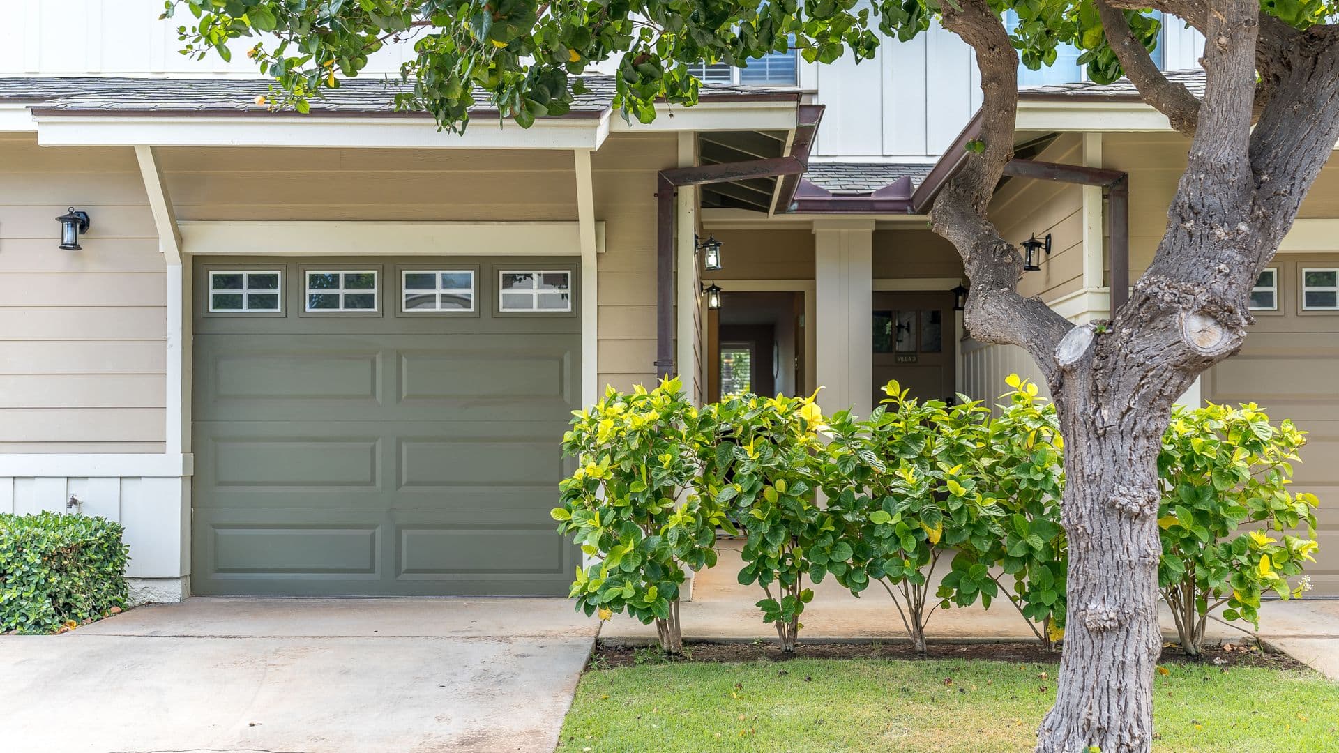 Kapolei House: 92-1508 Aliinui Drive #2