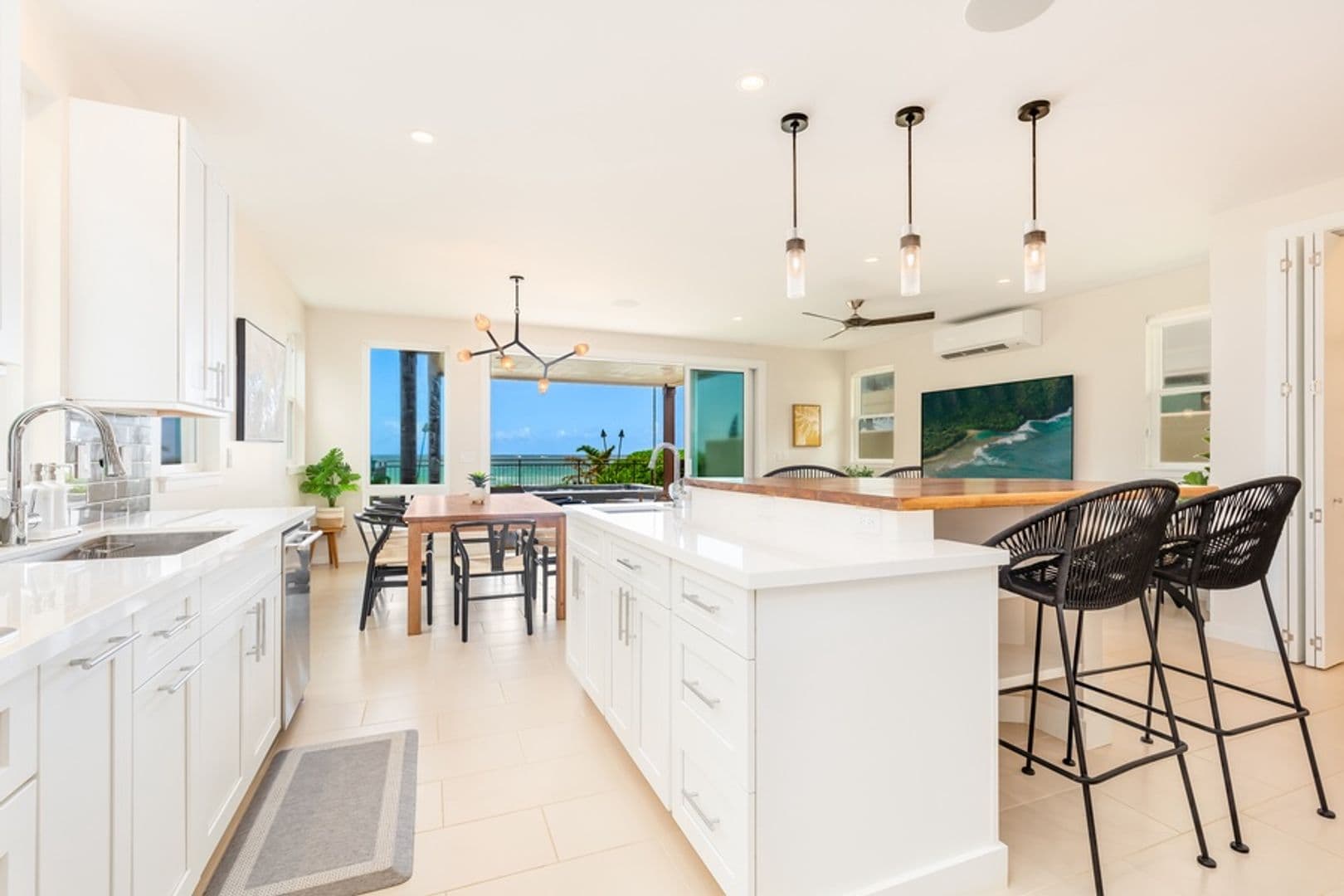 Laie House: 55-137 Kamehameha Highway