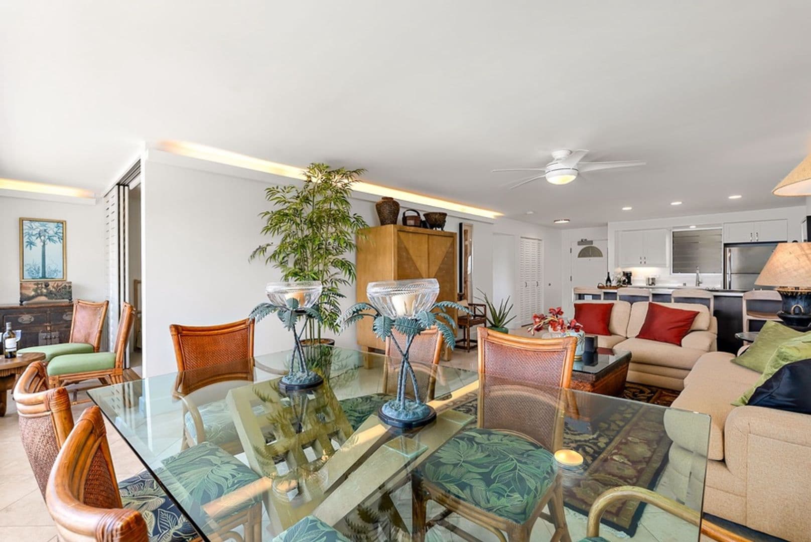 Honolulu House: 2895 Kalakaua Avenue