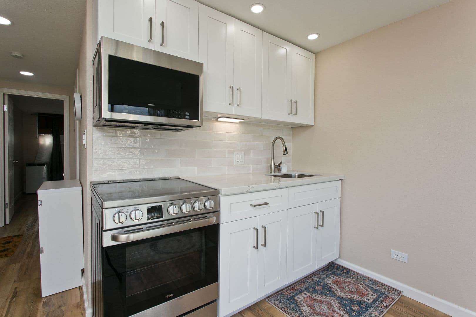 Honolulu Condo: 2211 Ala Wai Blvd #1606