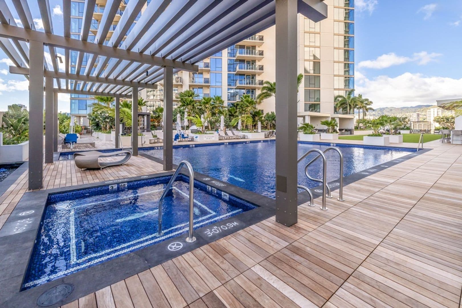 Honolulu Condo: 1388 Kapiolani Boulevard