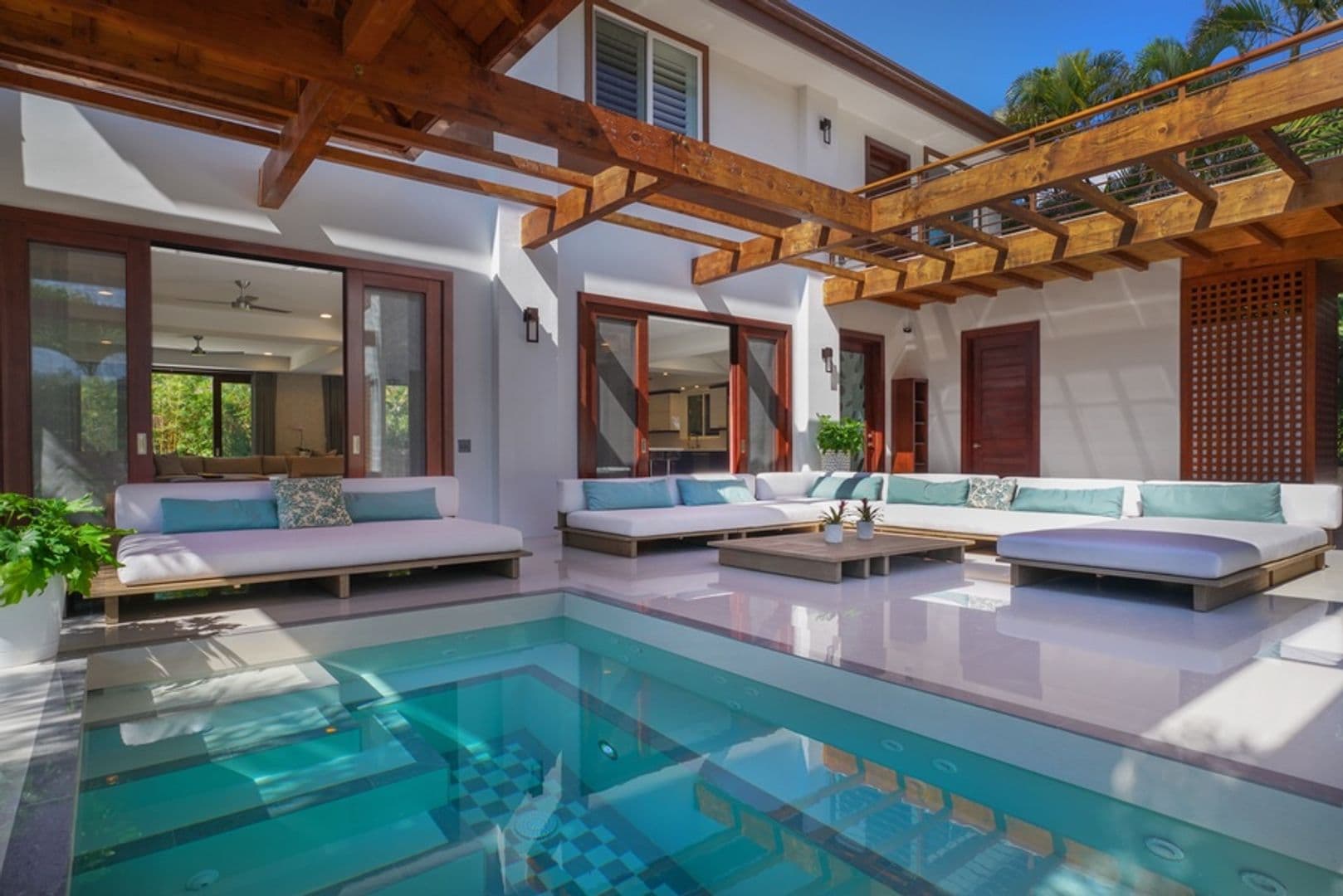 Honolulu House: 224 Ka'alawai Place
