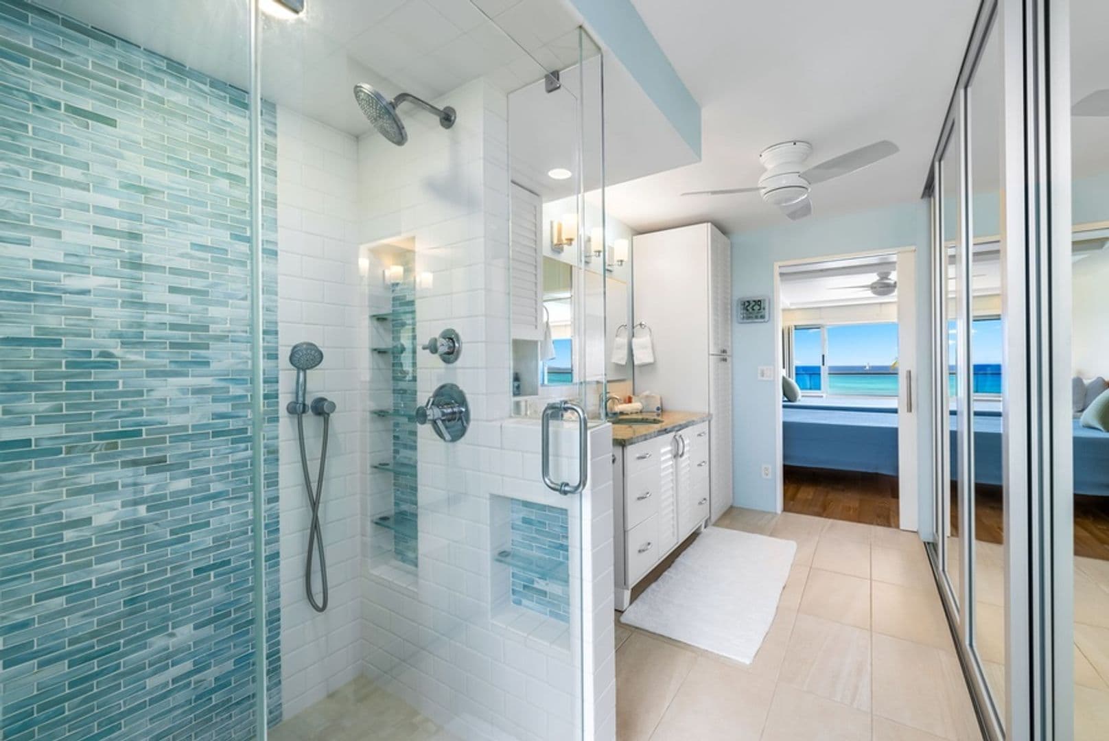Honolulu House: 2895 Kalakaua Avenue