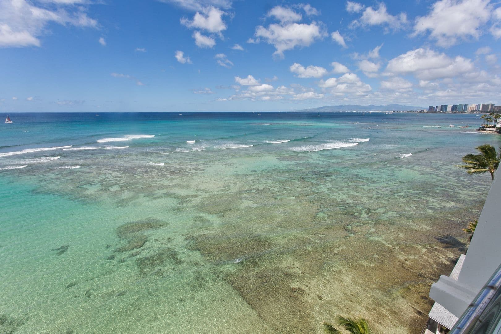 Honolulu Condo: 3065 Kalakaua Ave #8