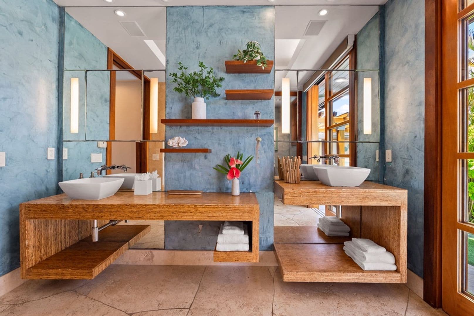 Kailua House: 396 Dune Cir