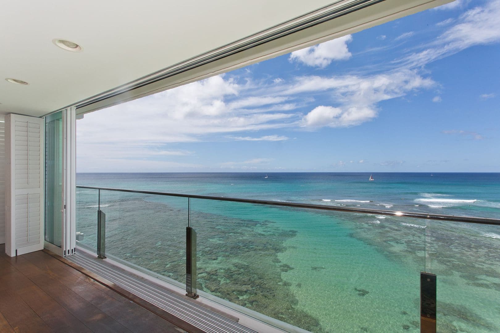 Honolulu Condo: 3065 Kalakaua Ave #8