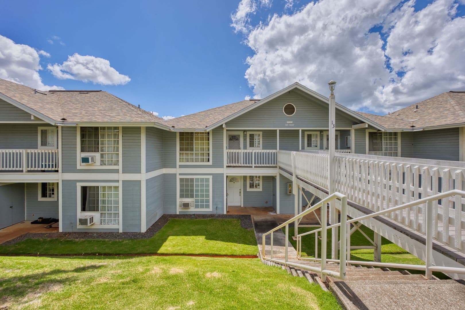 Kapolei Townhome: 92-1037 Lalahi St 13-104