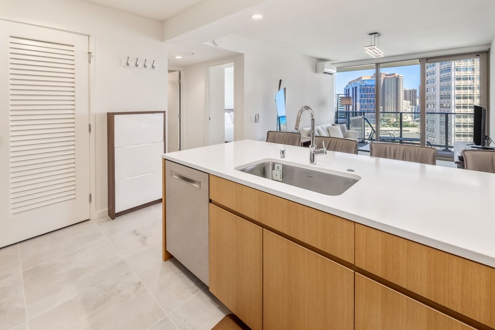 Honolulu Condo: 1388 Kapiolani Boulevard