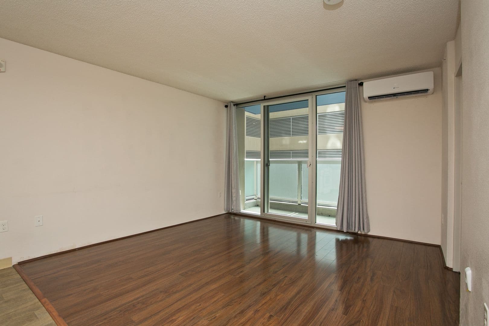 Honolulu Condo: 801 South St #503