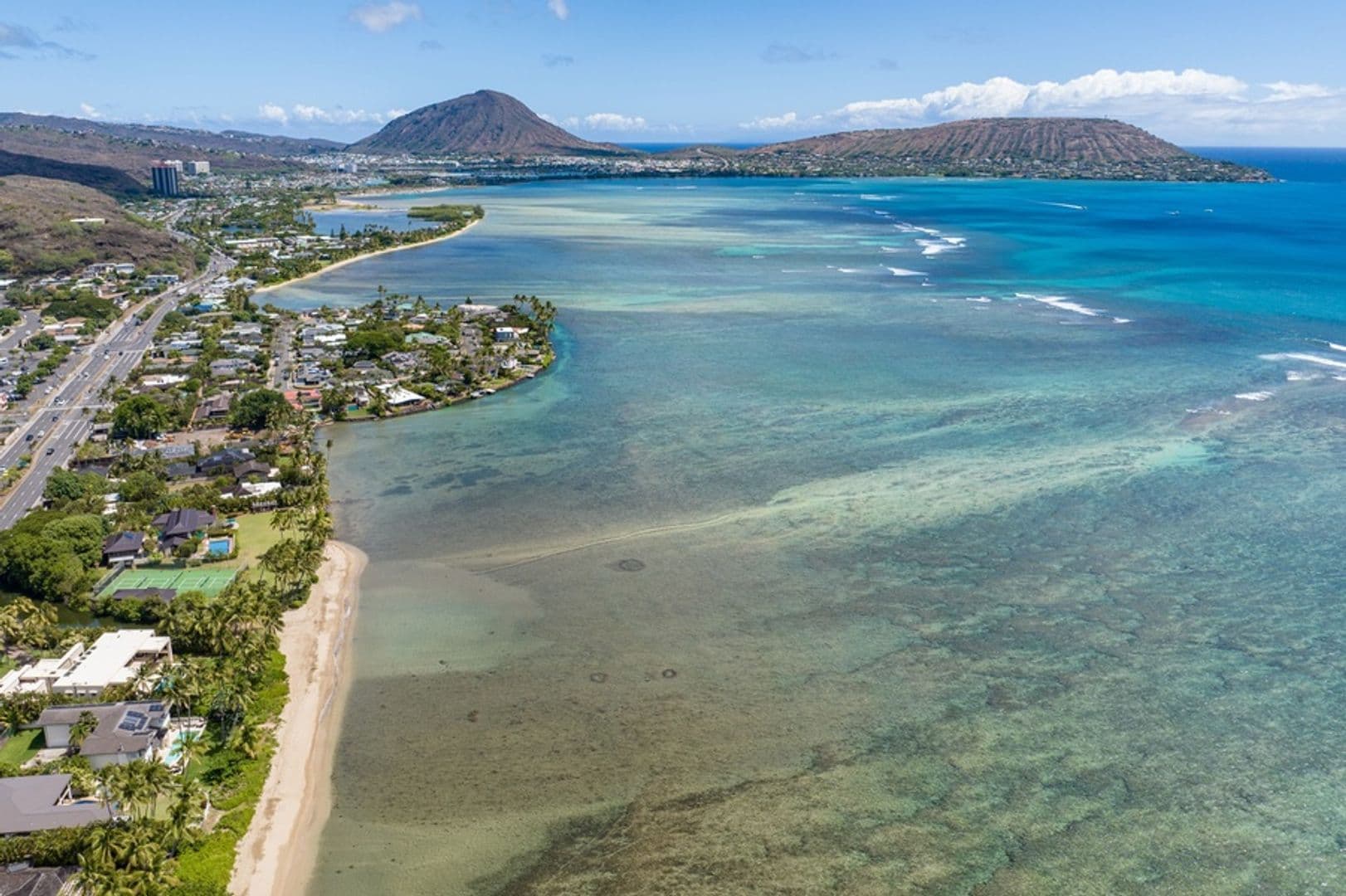 Honolulu House: 5687 Kalanianaole