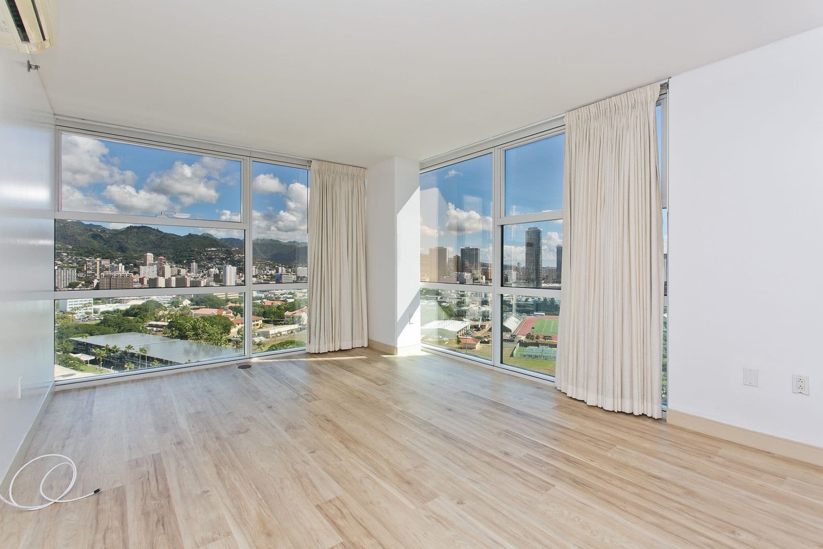 Honolulu Condo: 909 Kapiolani Blvd #2408
