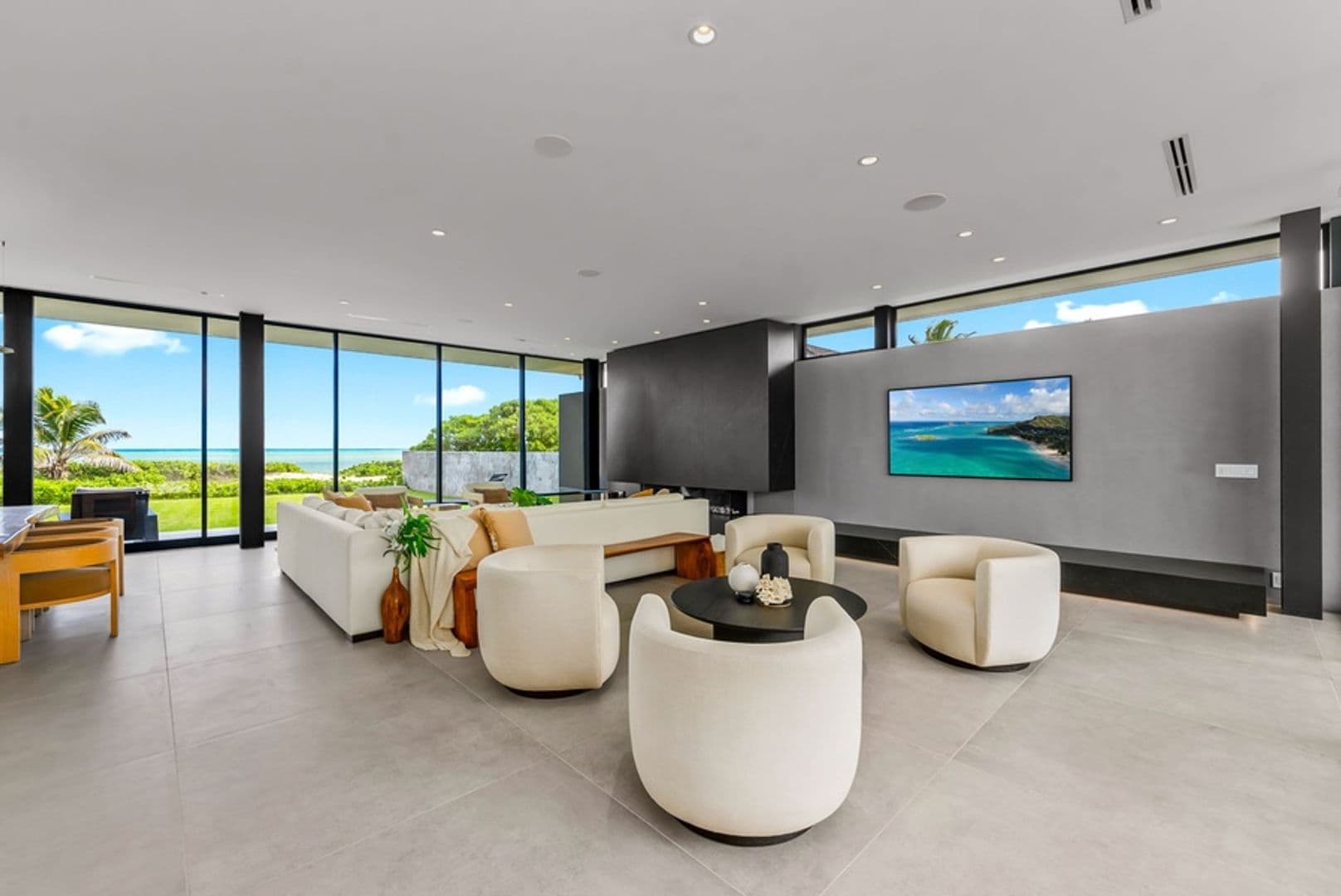 Kailua House: 21 Pilipu Place