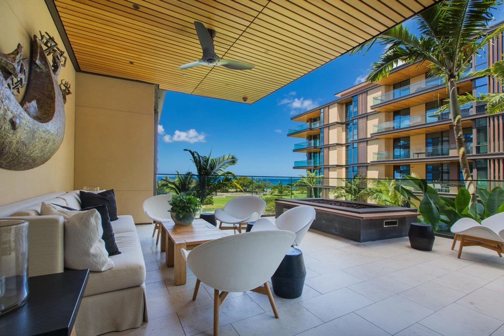 Honolulu House: 1388 Ala Moana Boulevard