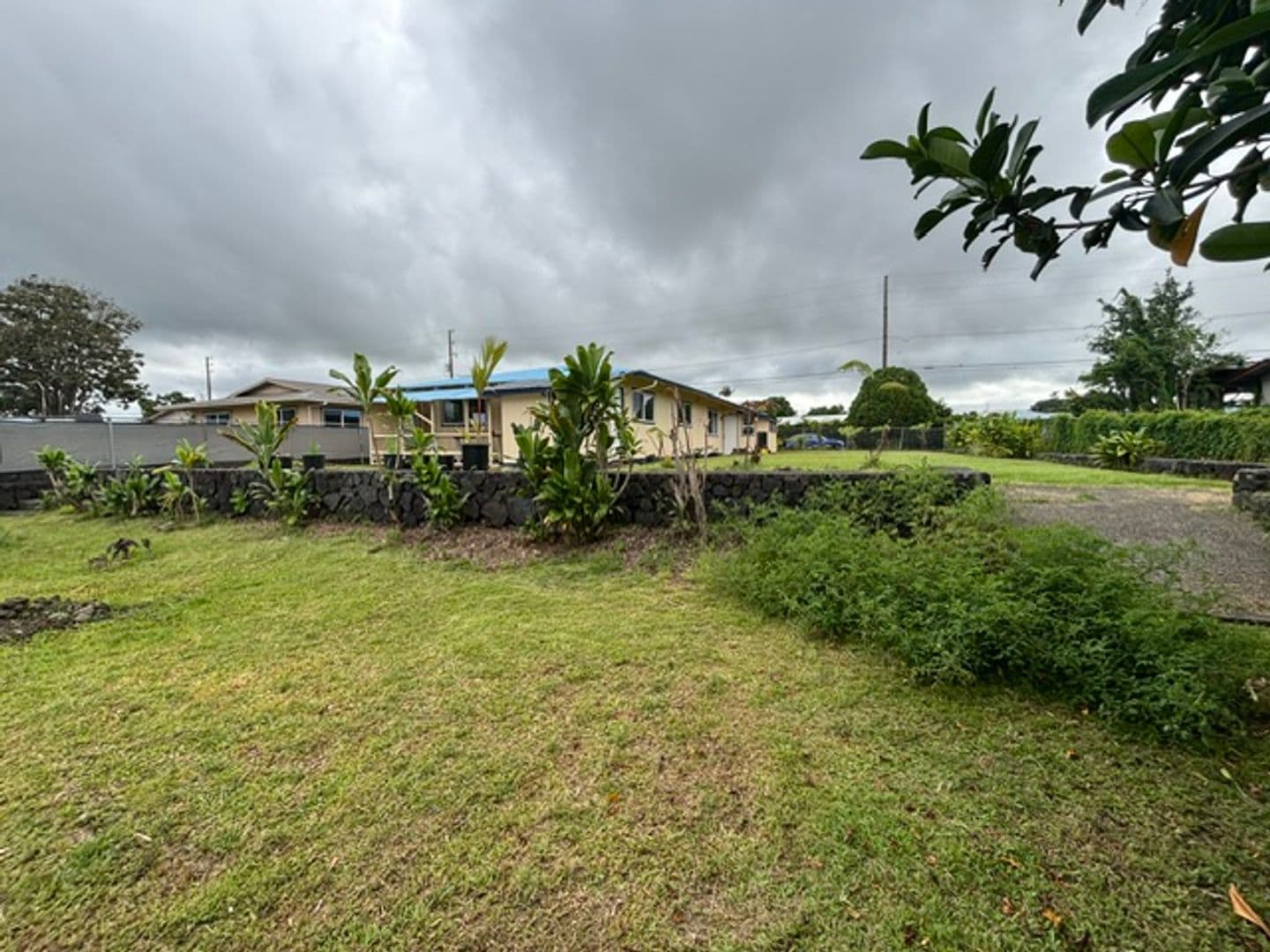 Hilo House: 1413 Kilaha Street