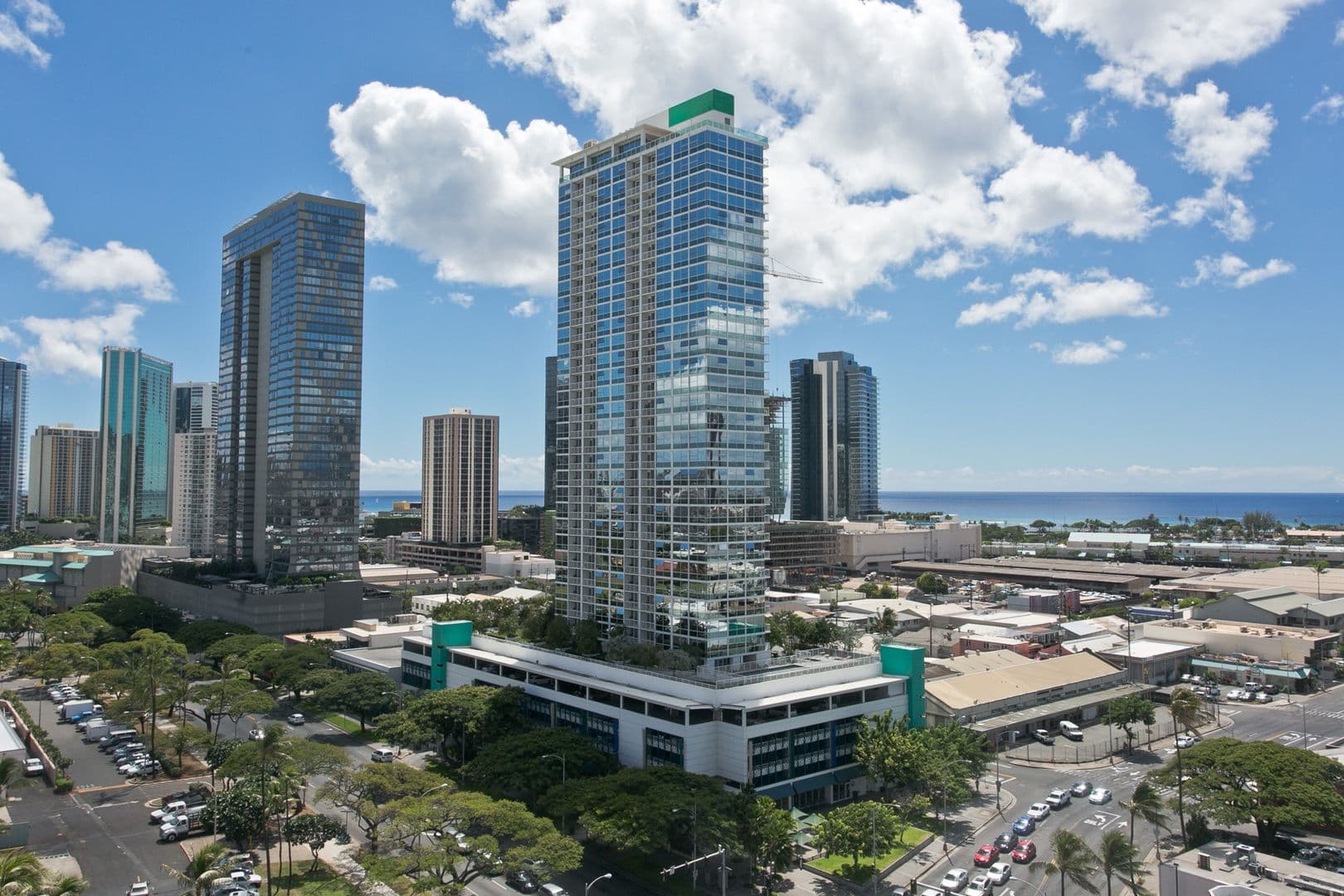 Honolulu Condo: 909 Kapiolani Blvd #2408