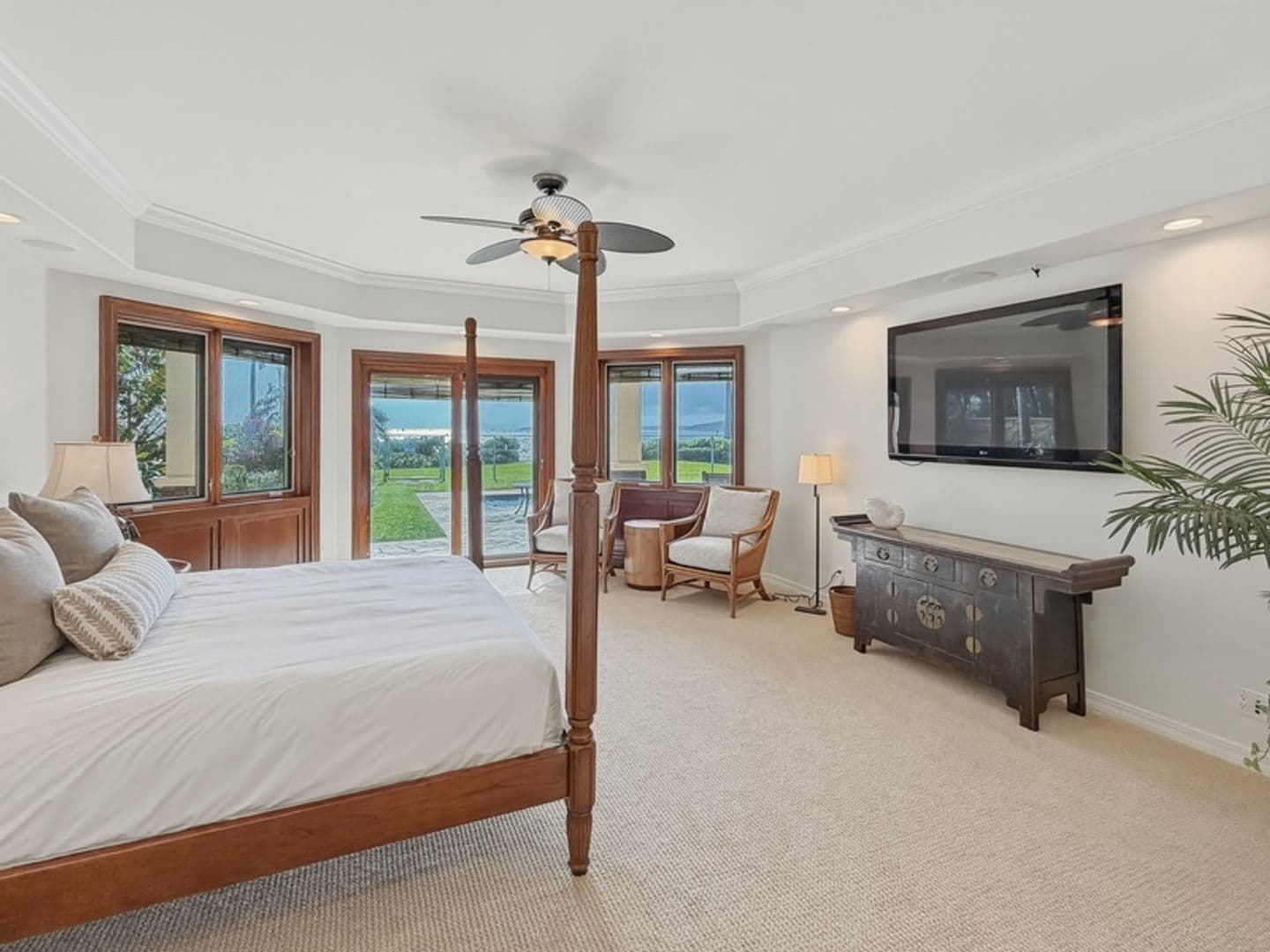 Honolulu House: 221 Portlock Road