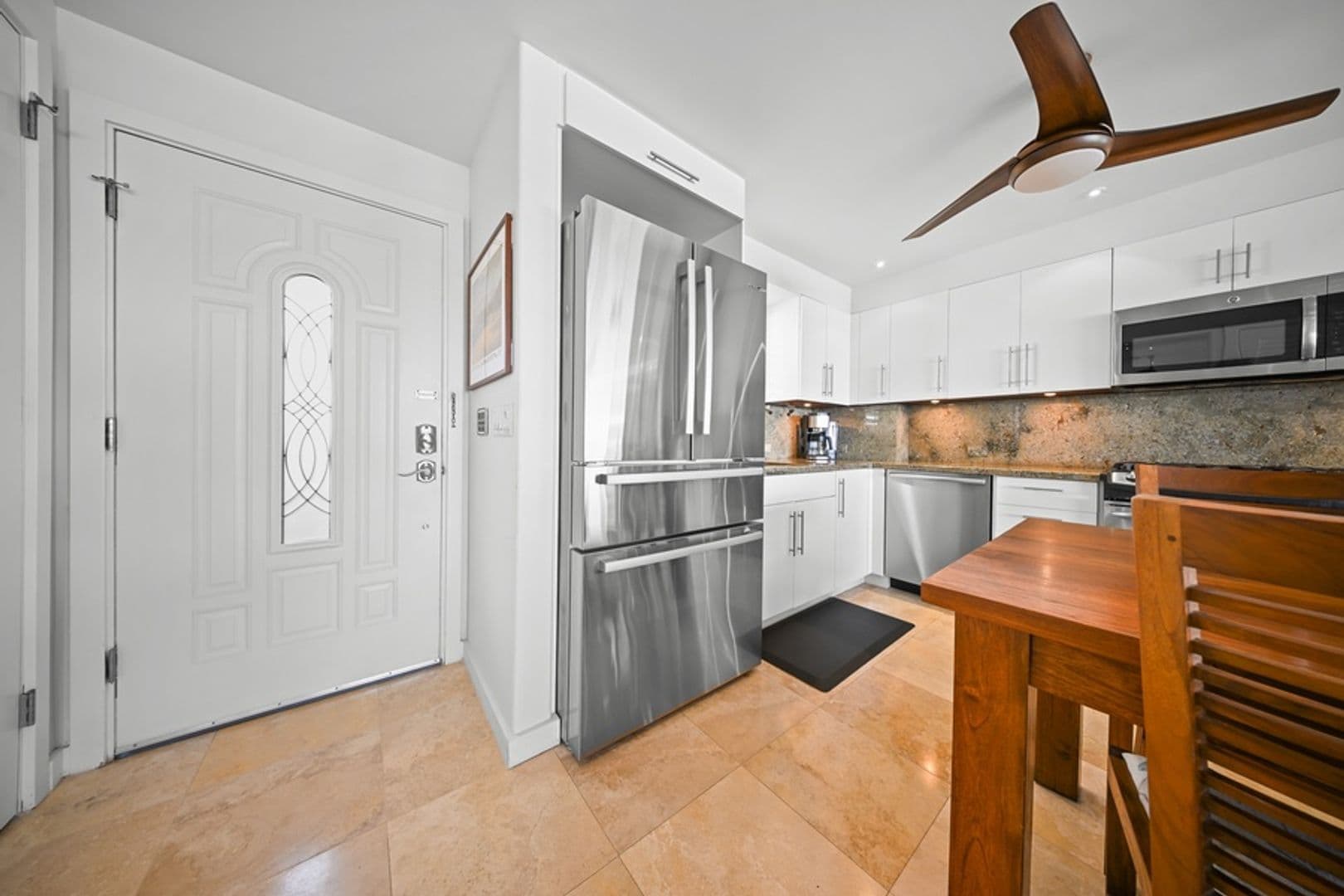 Honolulu House: 2895 Kalakaua Ave