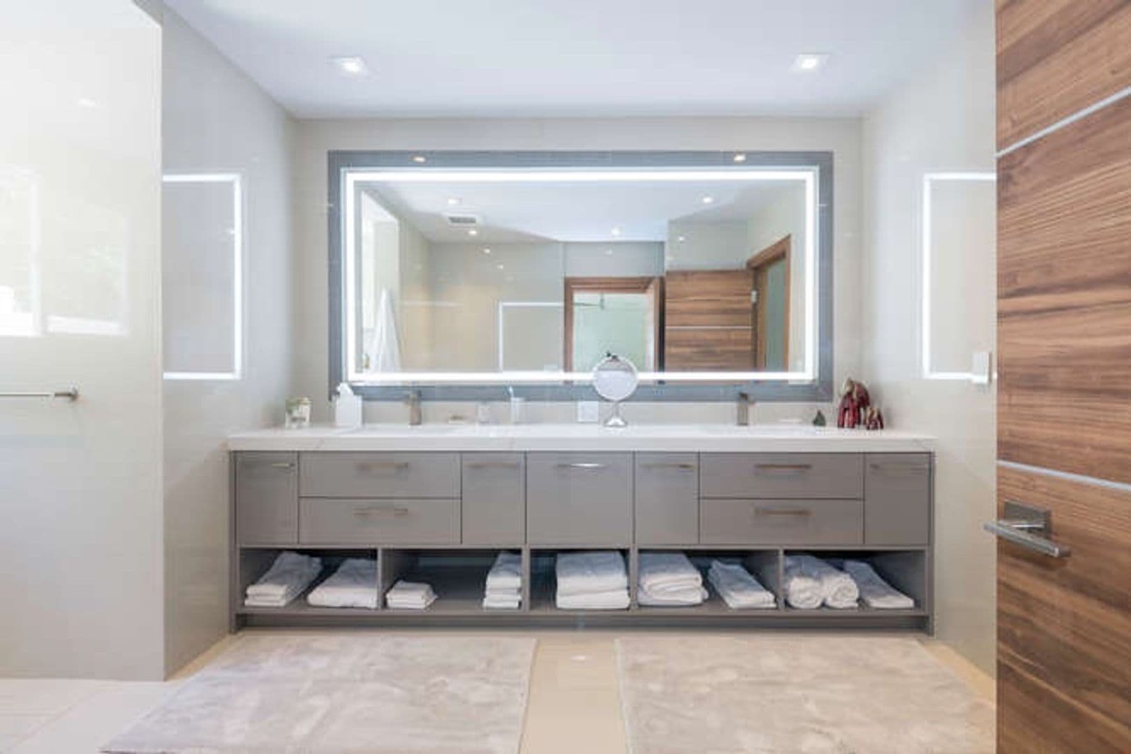 Honolulu House: 222 Ka'alawai Place