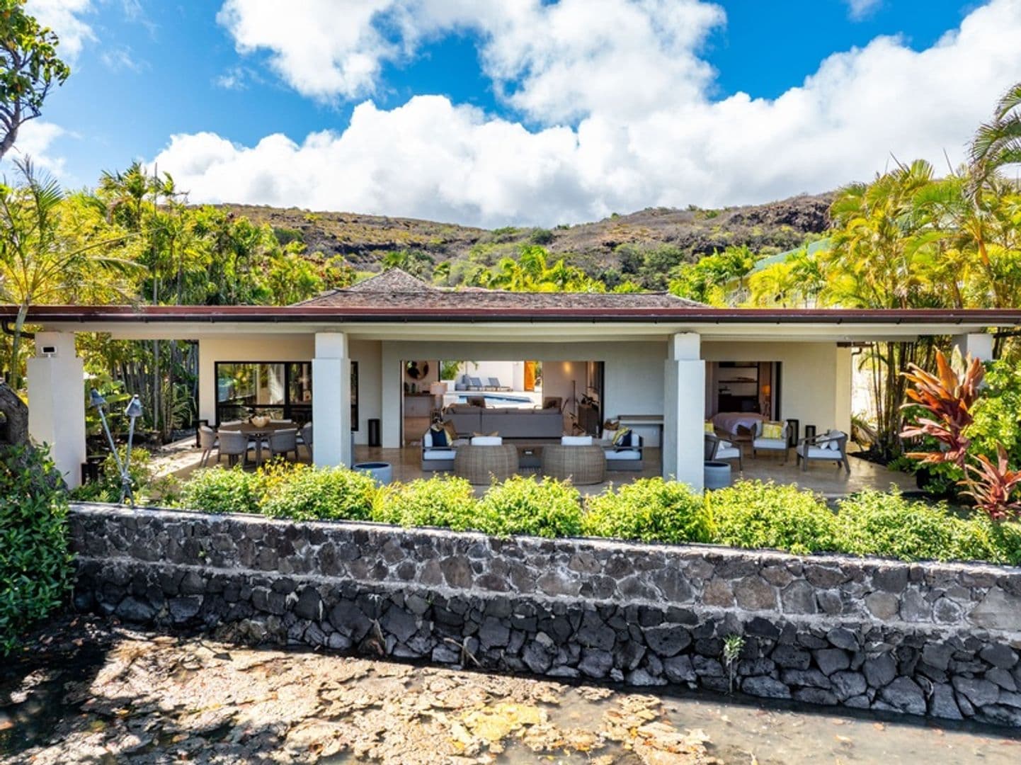 Honolulu House: 5939 Kalaniana'ole Hwy