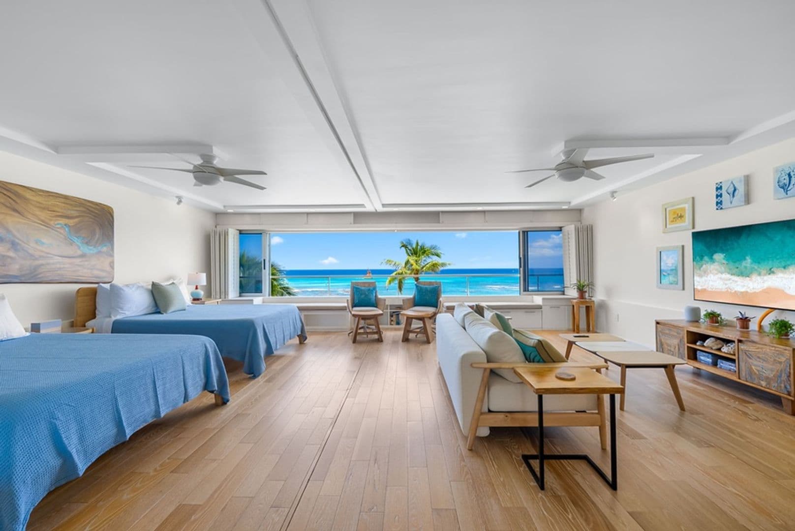 Honolulu House: 2895 Kalakaua Avenue