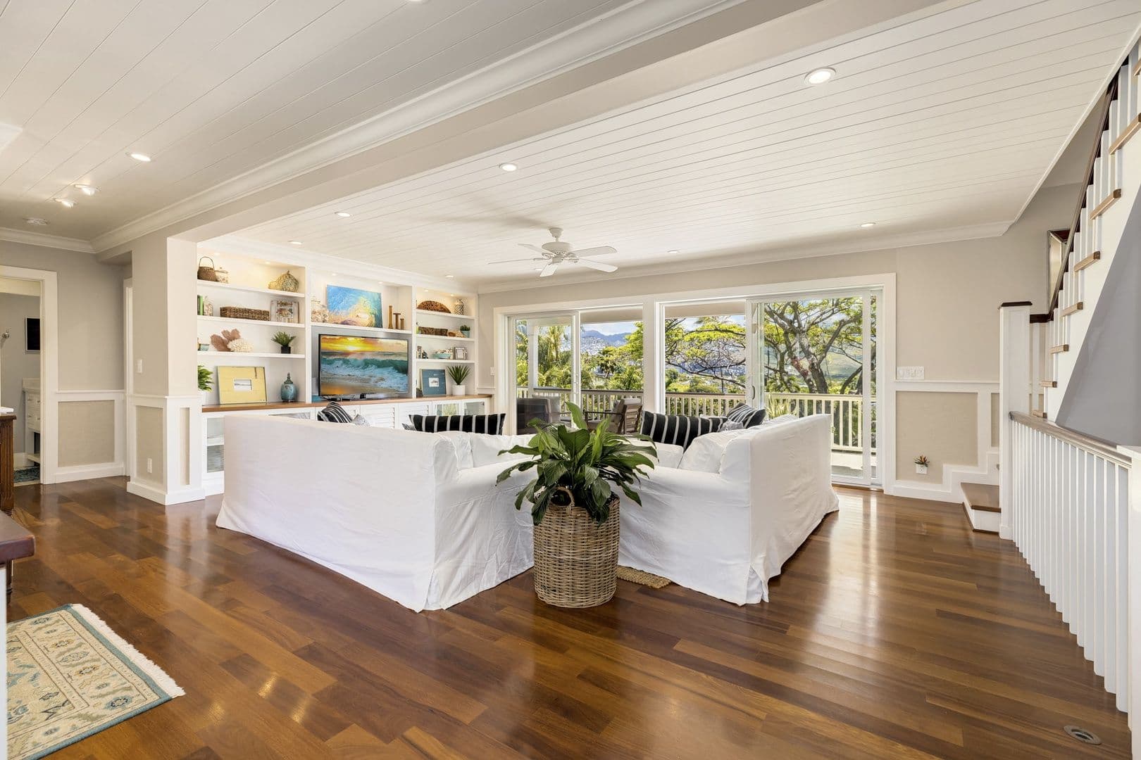 Honolulu House: 4034 Black Point Rd.