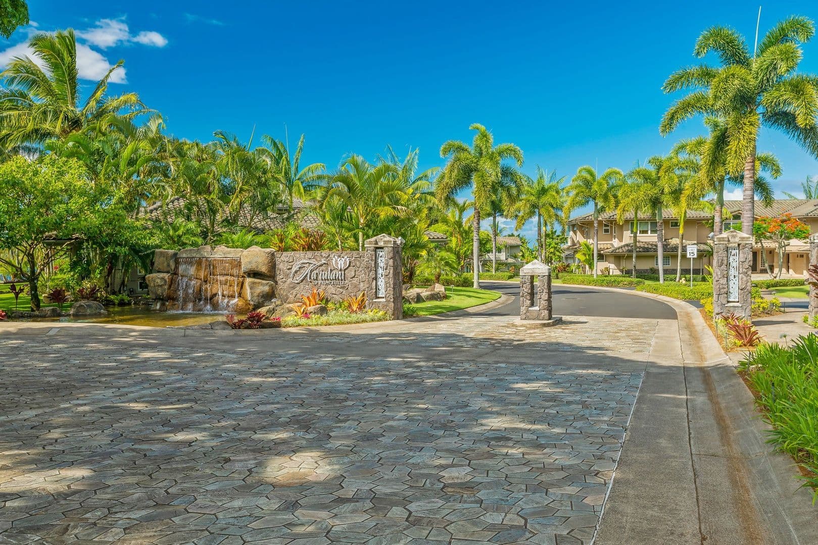 Princeville House: 4100 Queen Emma's Drive