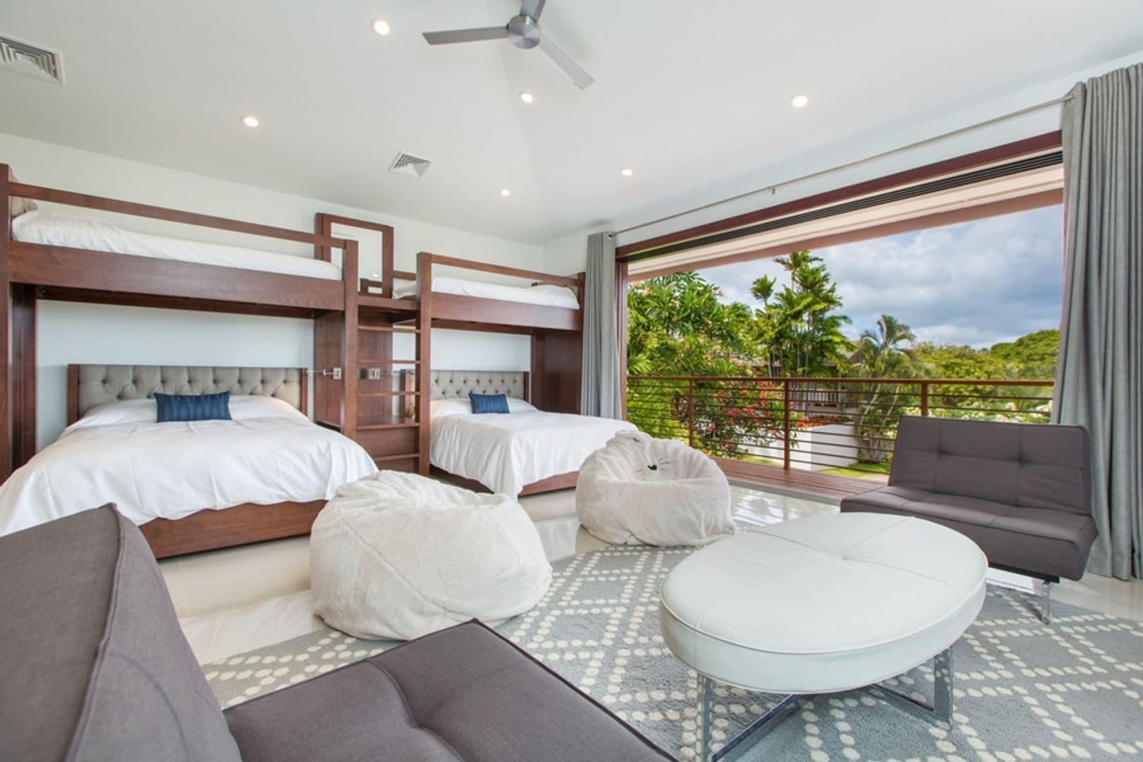 Honolulu House: 224 Ka'alawai Place