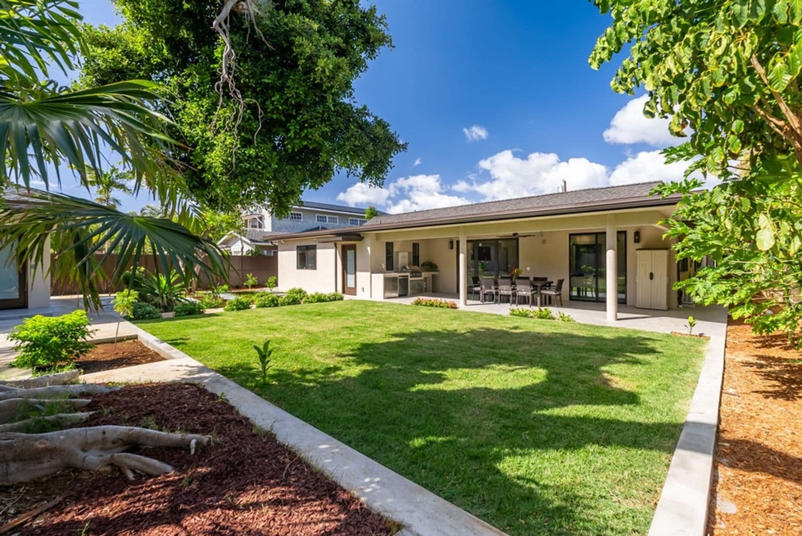Honolulu House: 4523 Aukai Avenue