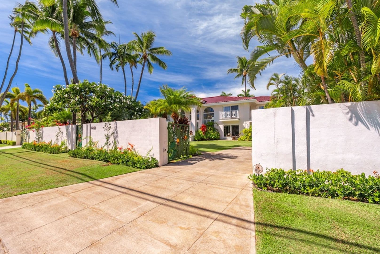 Honolulu House: 4818 Kahala Ave