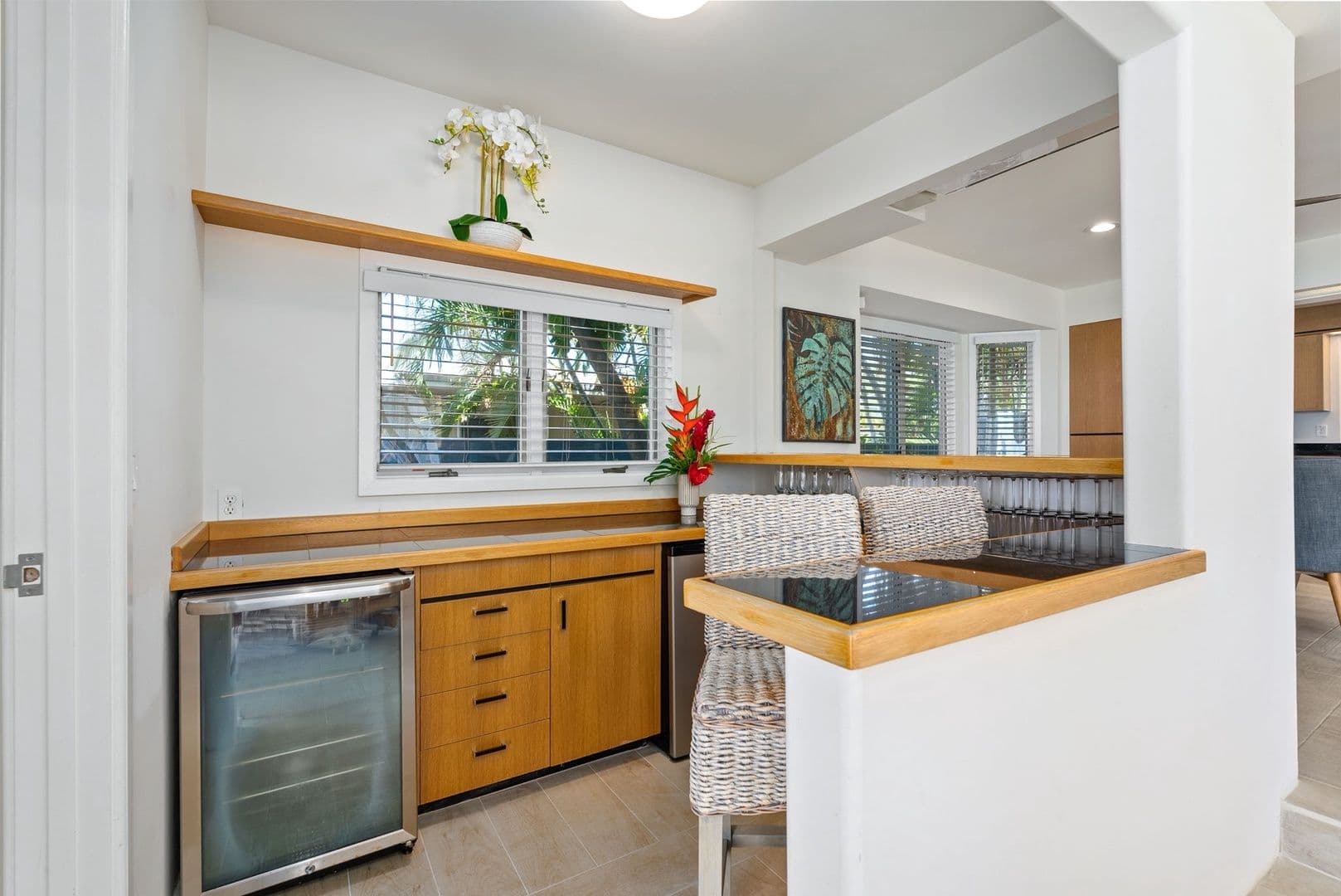 Honolulu House: 5005 Kalanianaole Highway