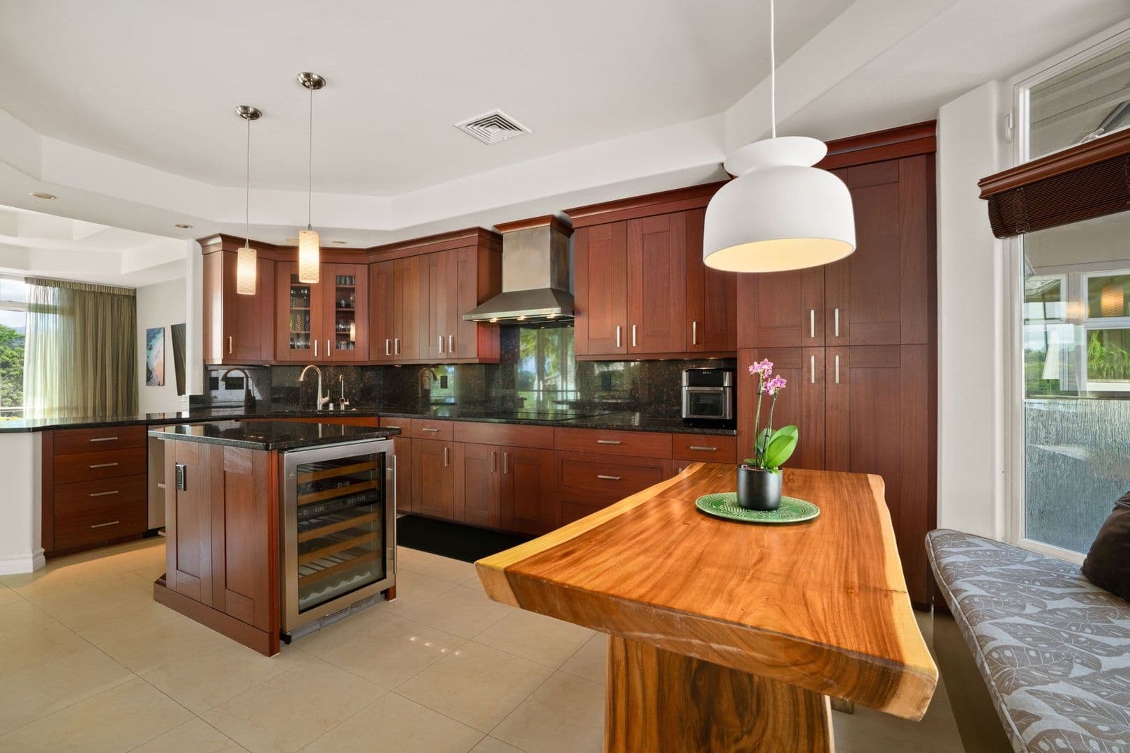 Princeville House: 4100 Queen Emma's Drive