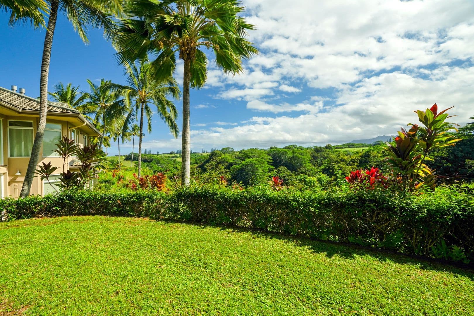 Princeville House: 4100 Queen Emma's Drive