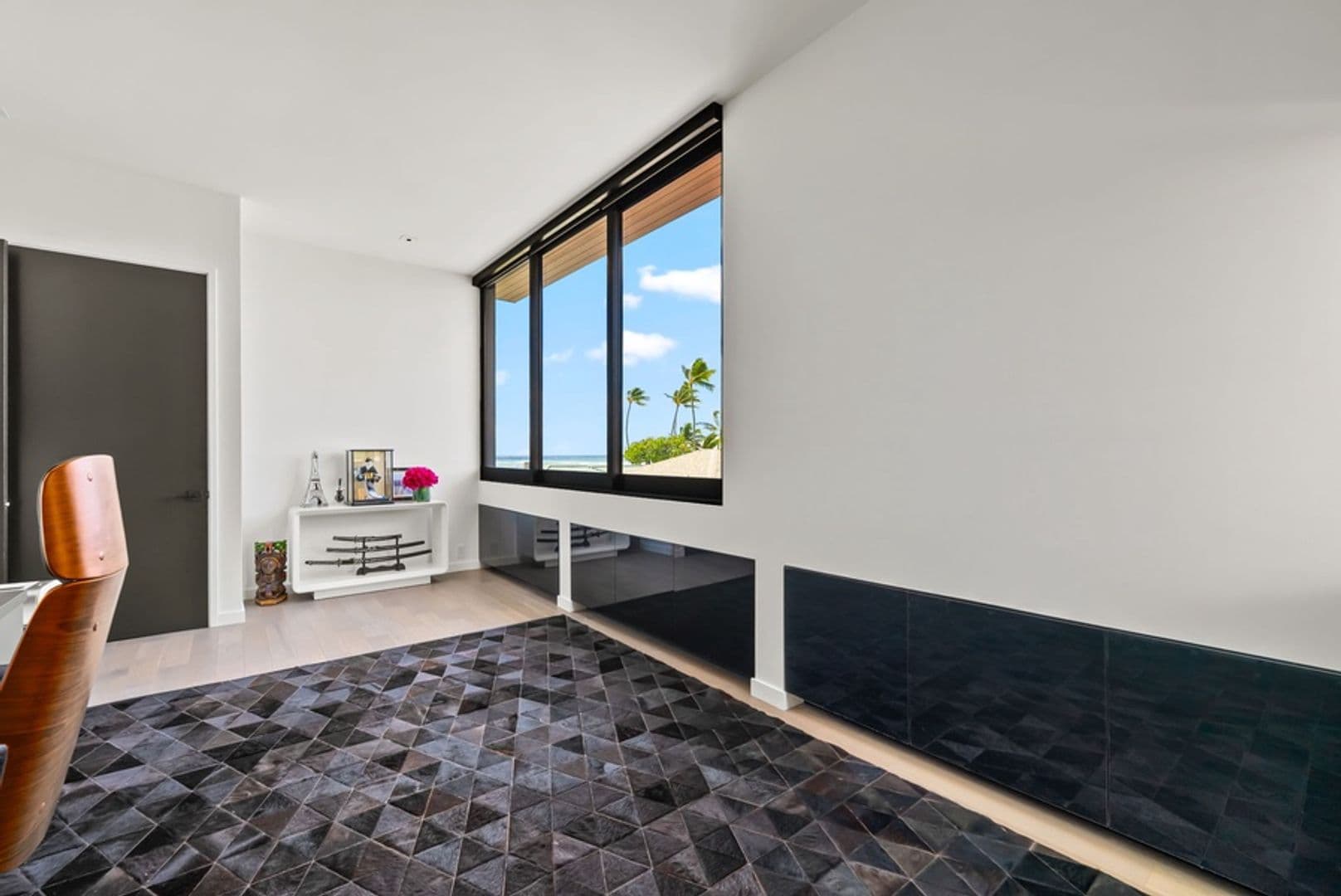 Honolulu House: 5295 Kalanianaole Hwy