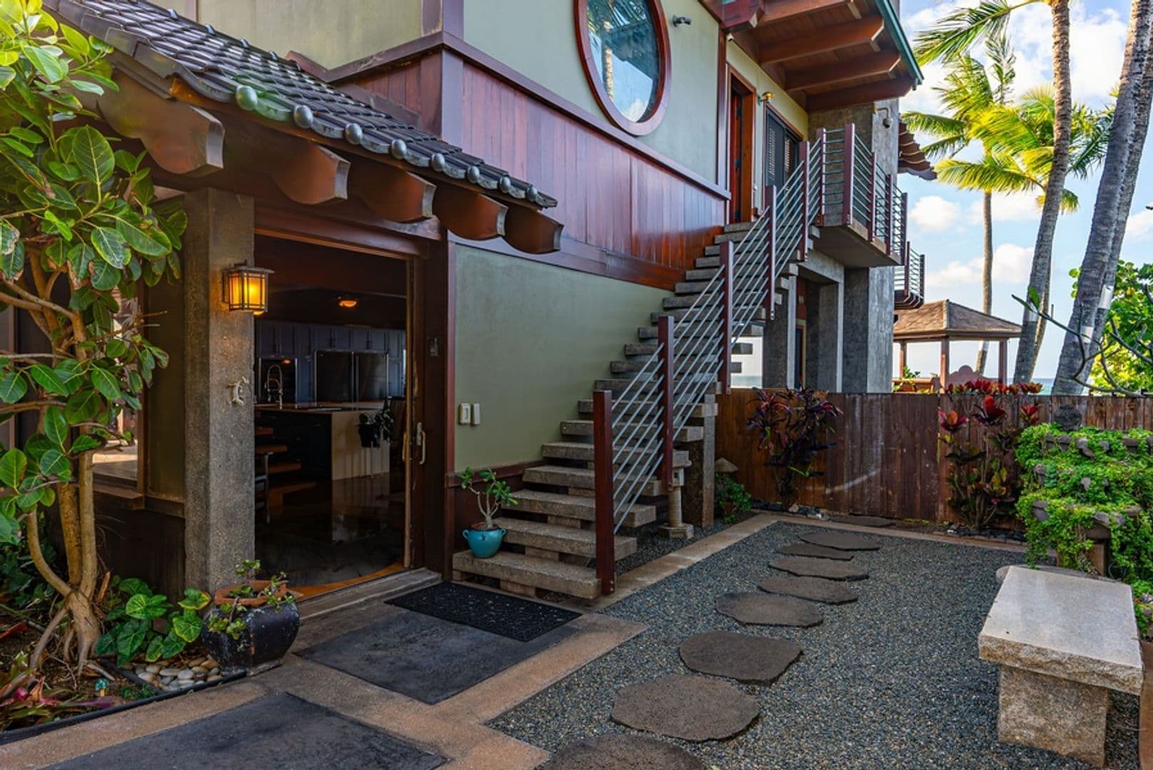 Haleiwa House: 61-205 Kamehameha Highway