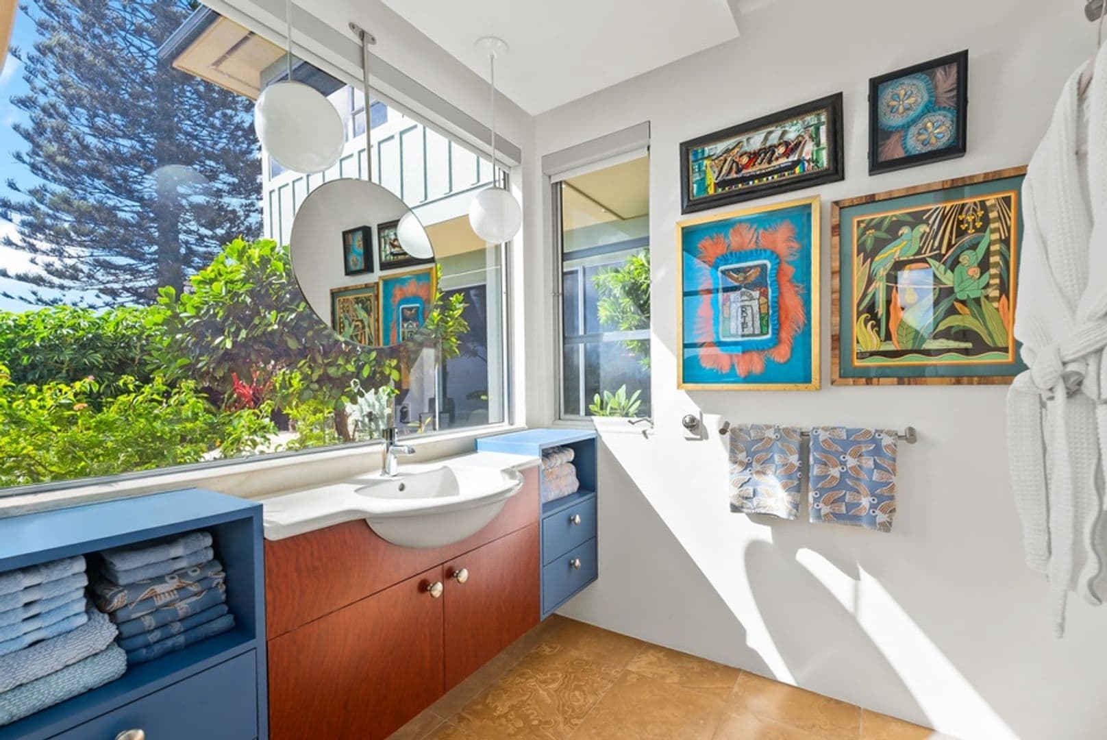 Honolulu House: 1507 Ehupua Place