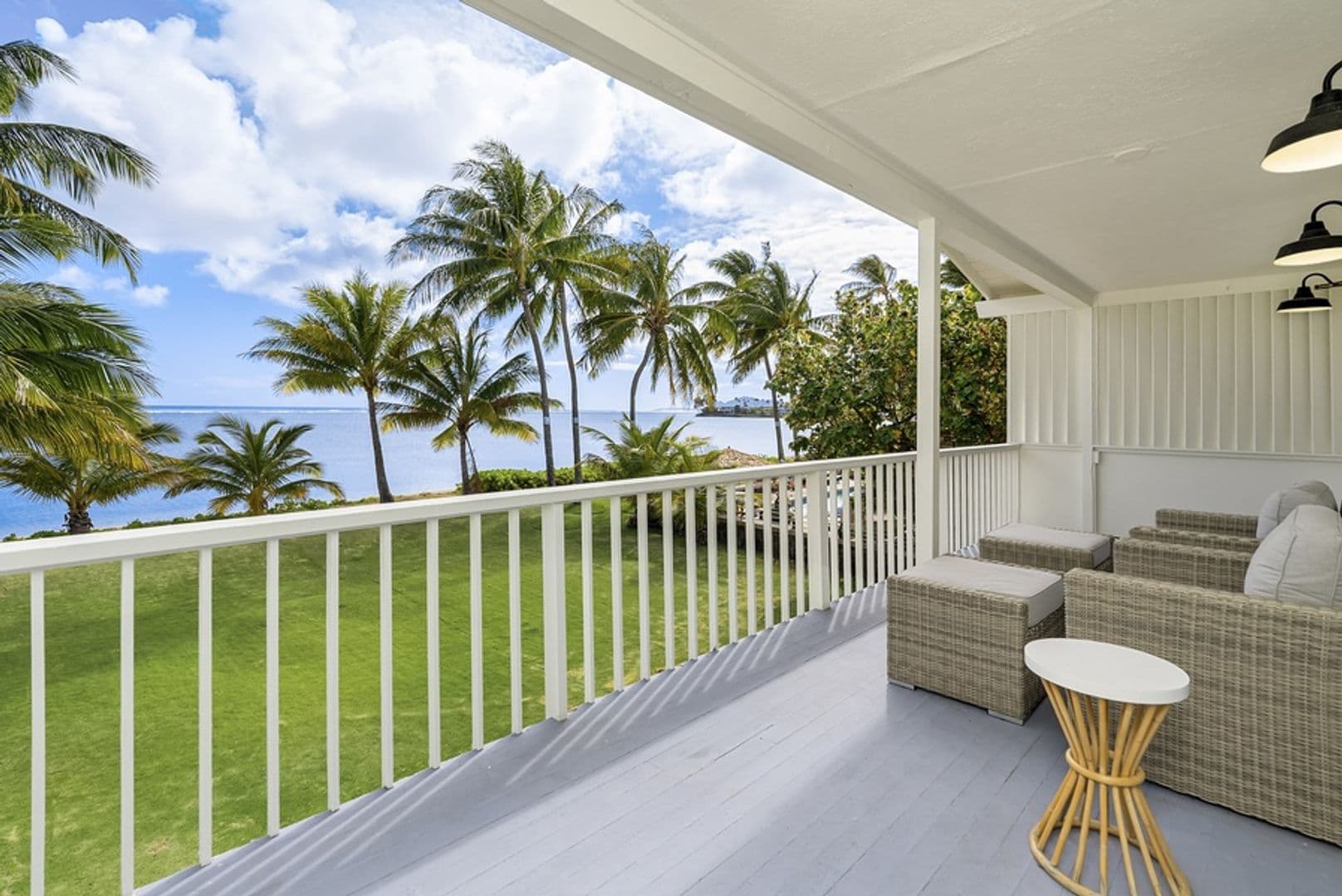Honolulu House: 230 Paiko Drive