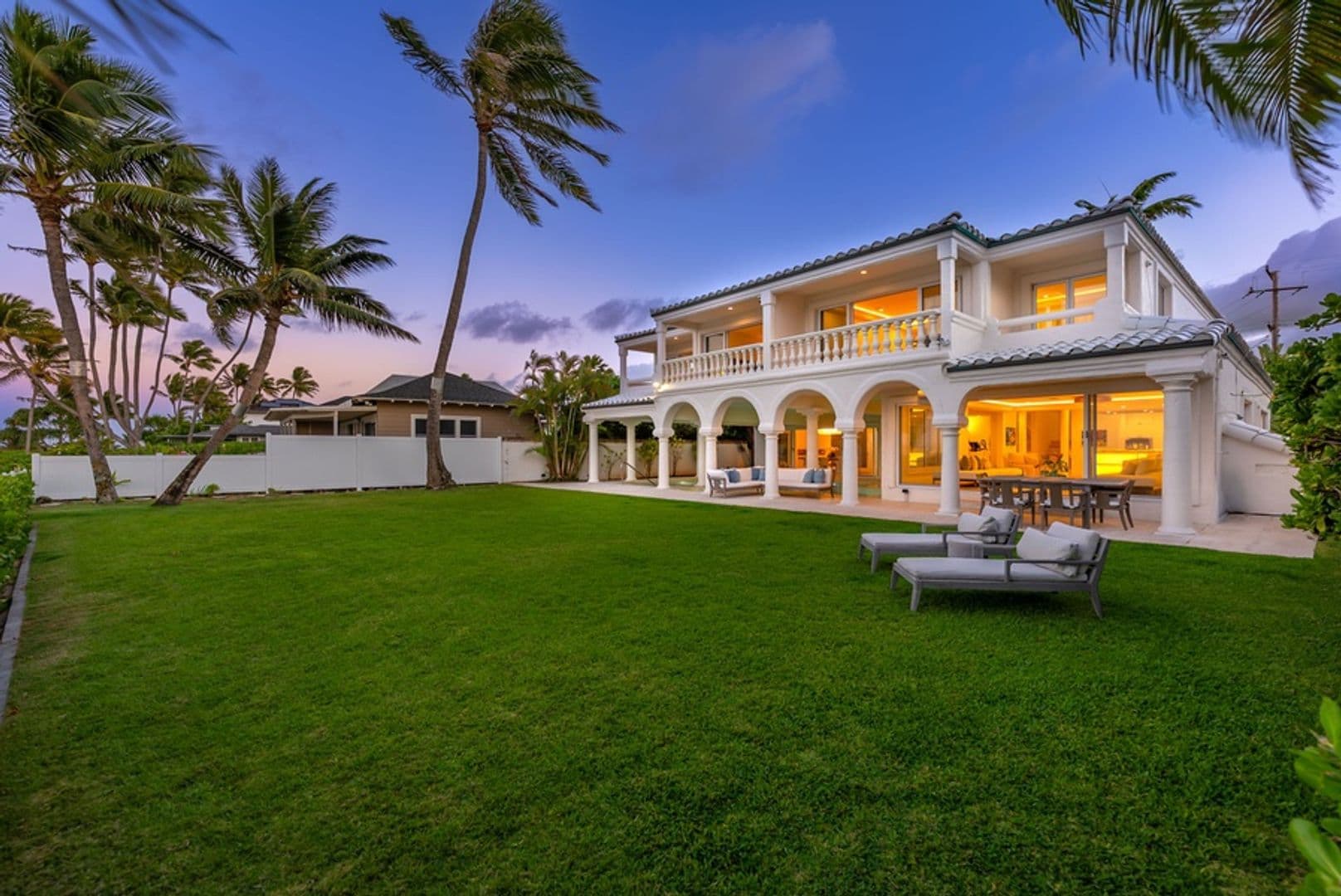 Kailua House: 896 Mokulua Drive