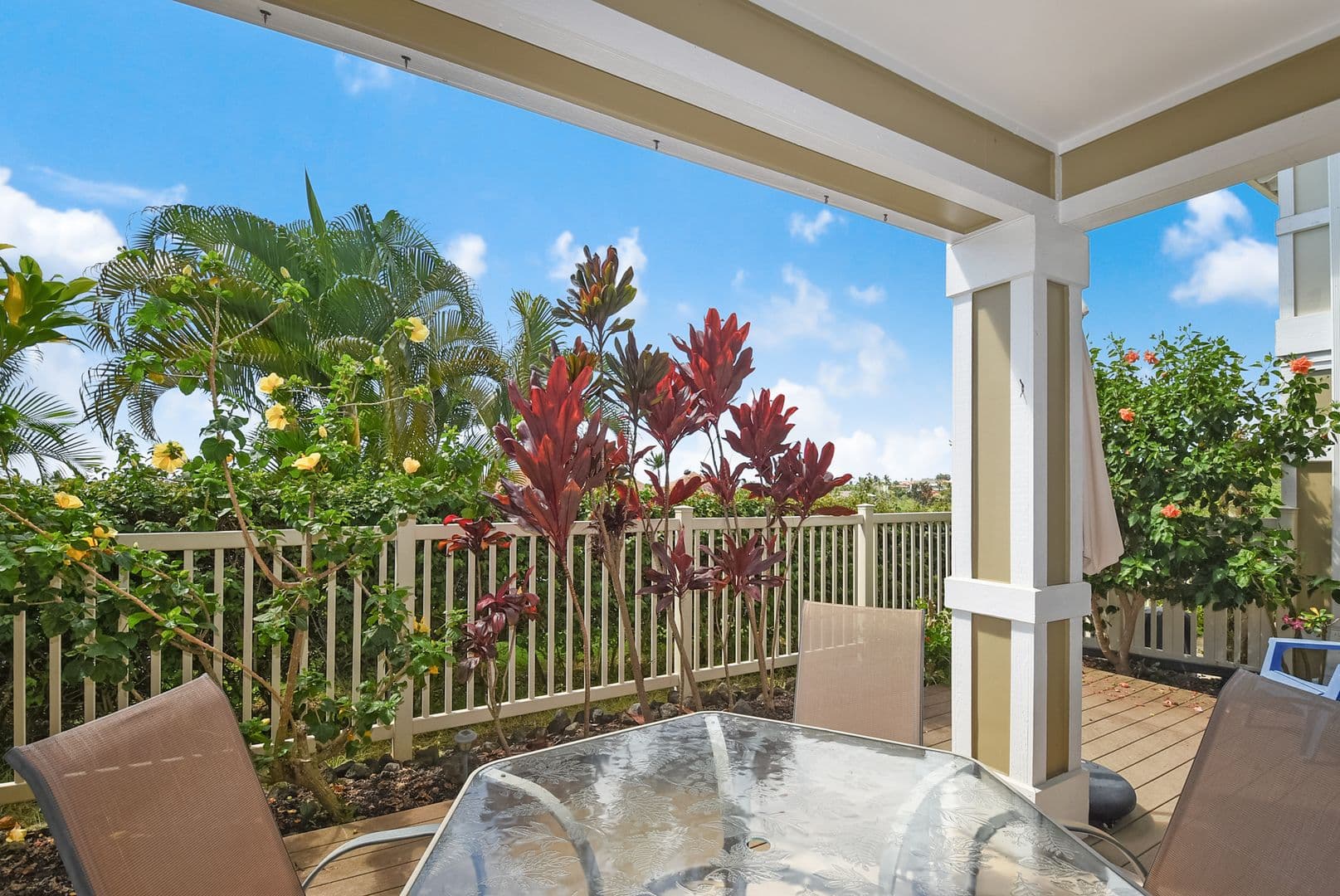Kailua Kona Condo: 75-6009 Alii Drive, Apt. K-2