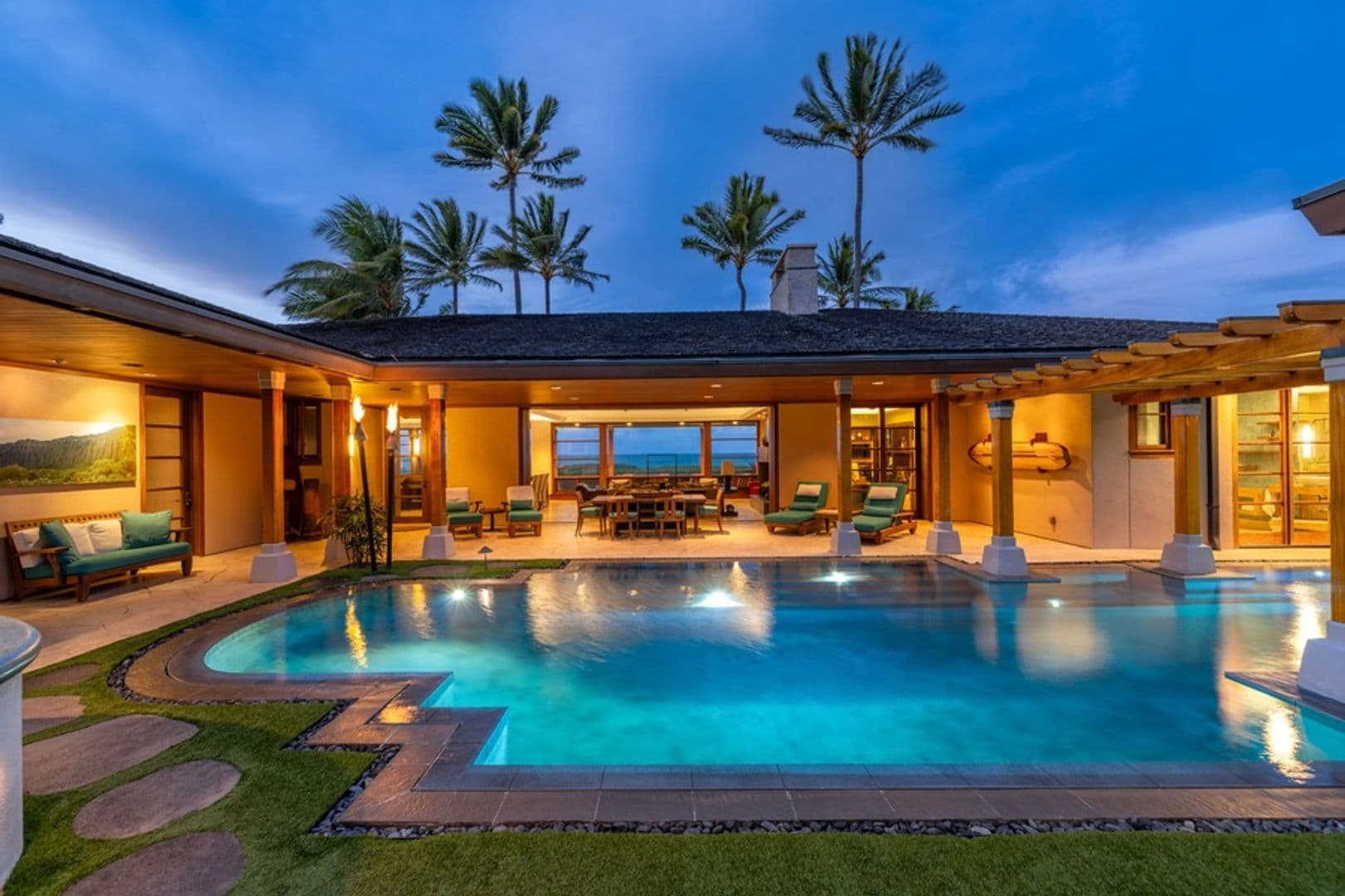Kailua House: 396 Dune Cir