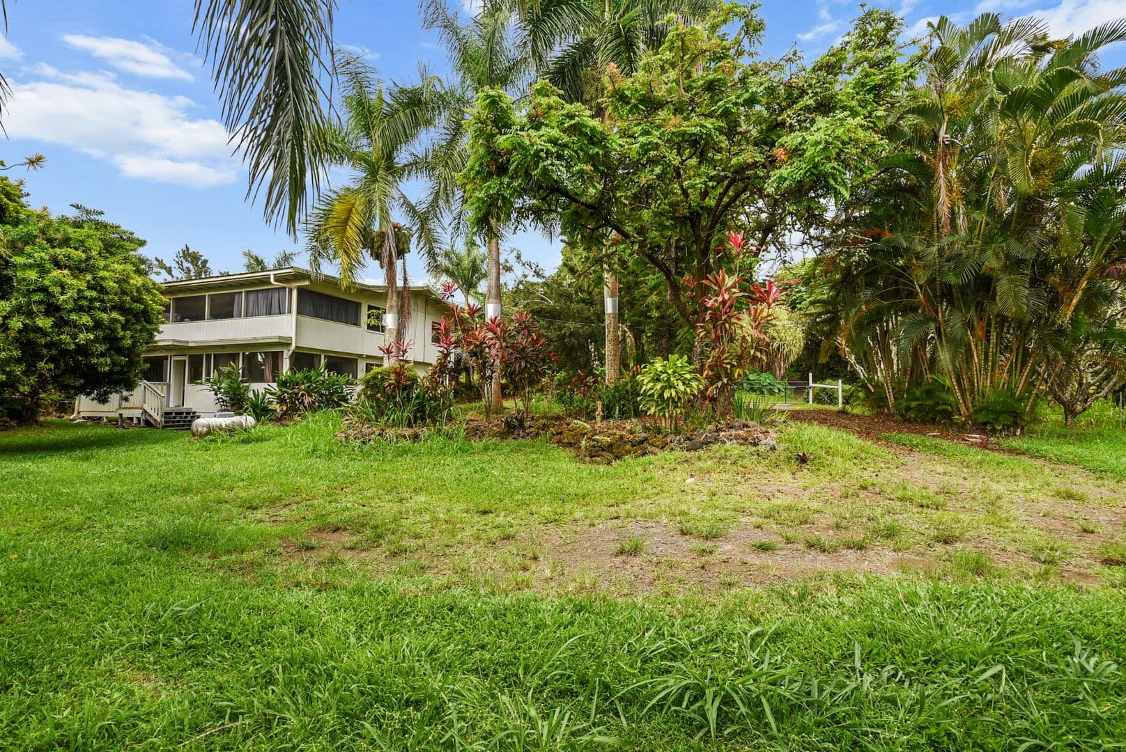 Kealakekua Apartment: 79-973 Kealaola Rd