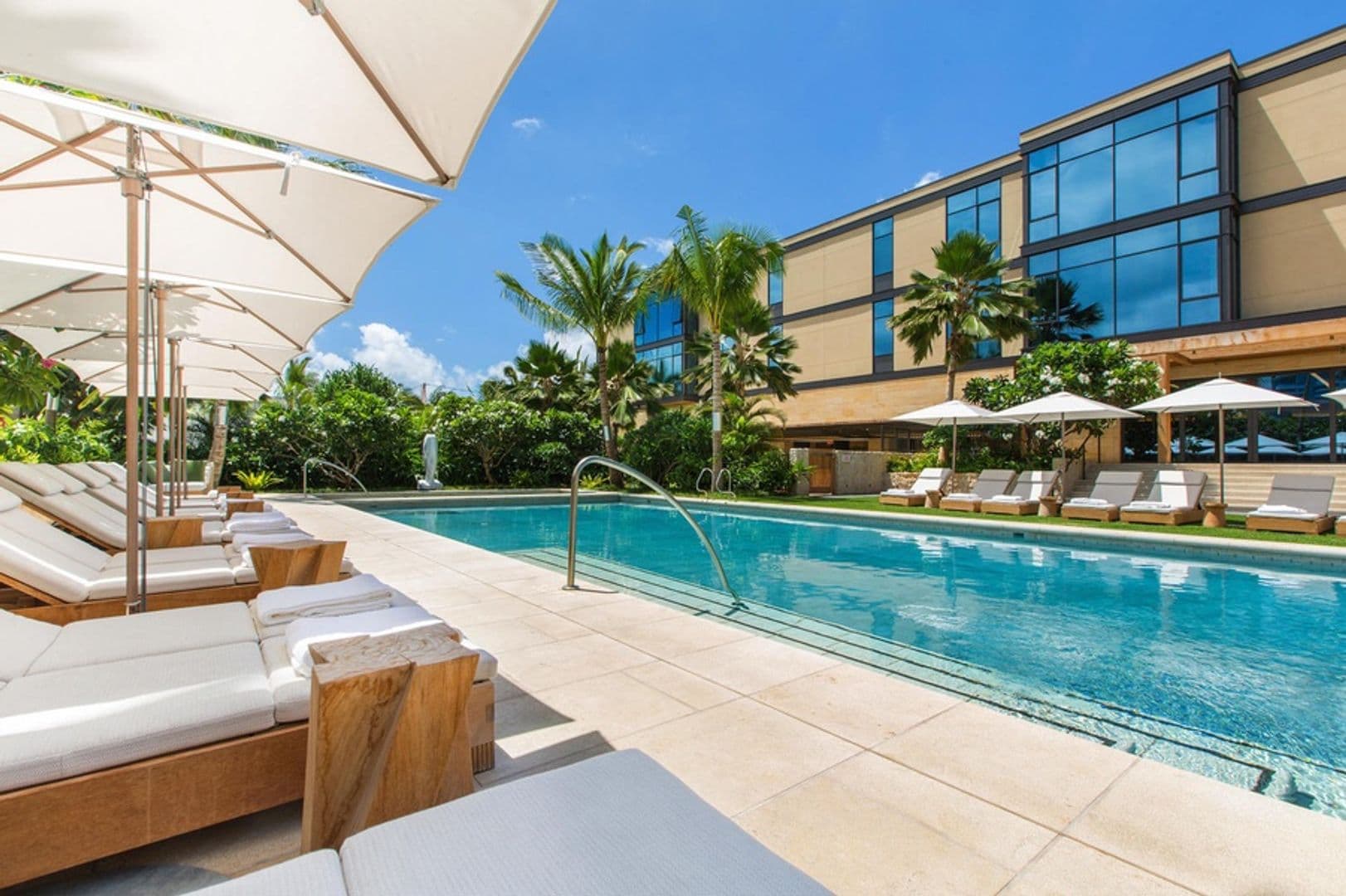 Honolulu House: 1388 Ala Moana Boulevard