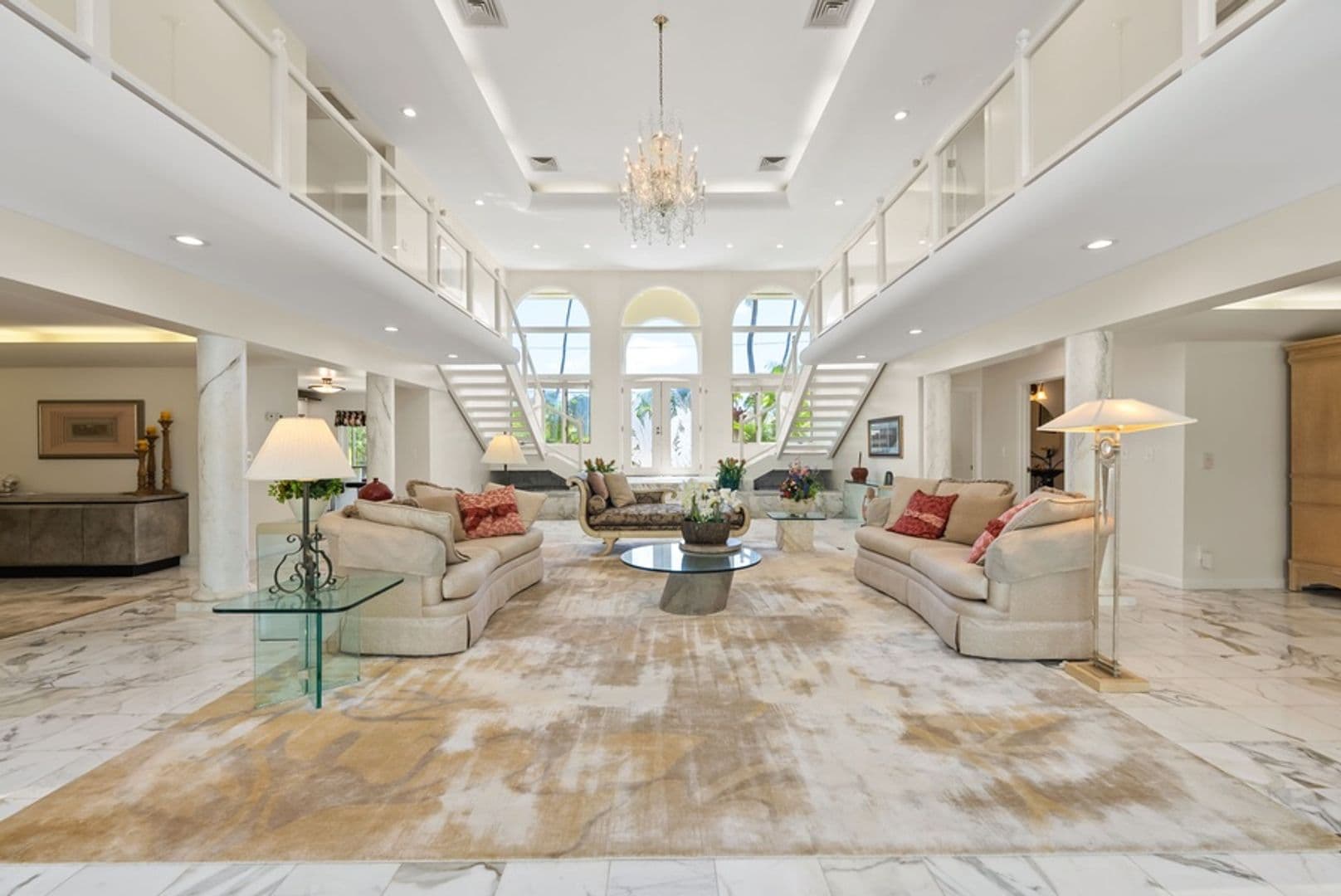 Honolulu House: 4818 Kahala Ave