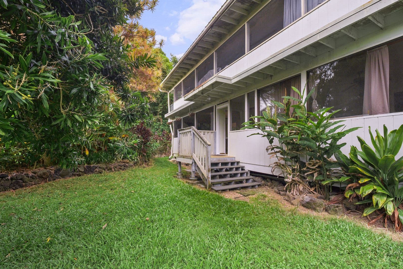 Kealakekua Apartment: 79-973 Kealaola Rd