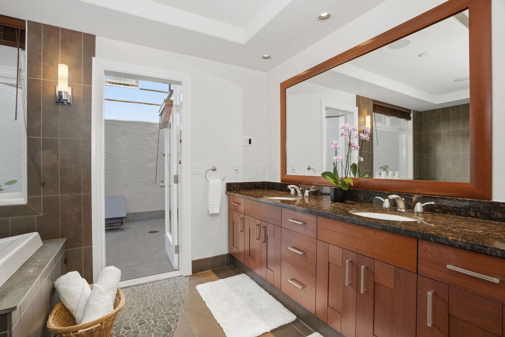 Princeville House: 4100 Queen Emma's Drive