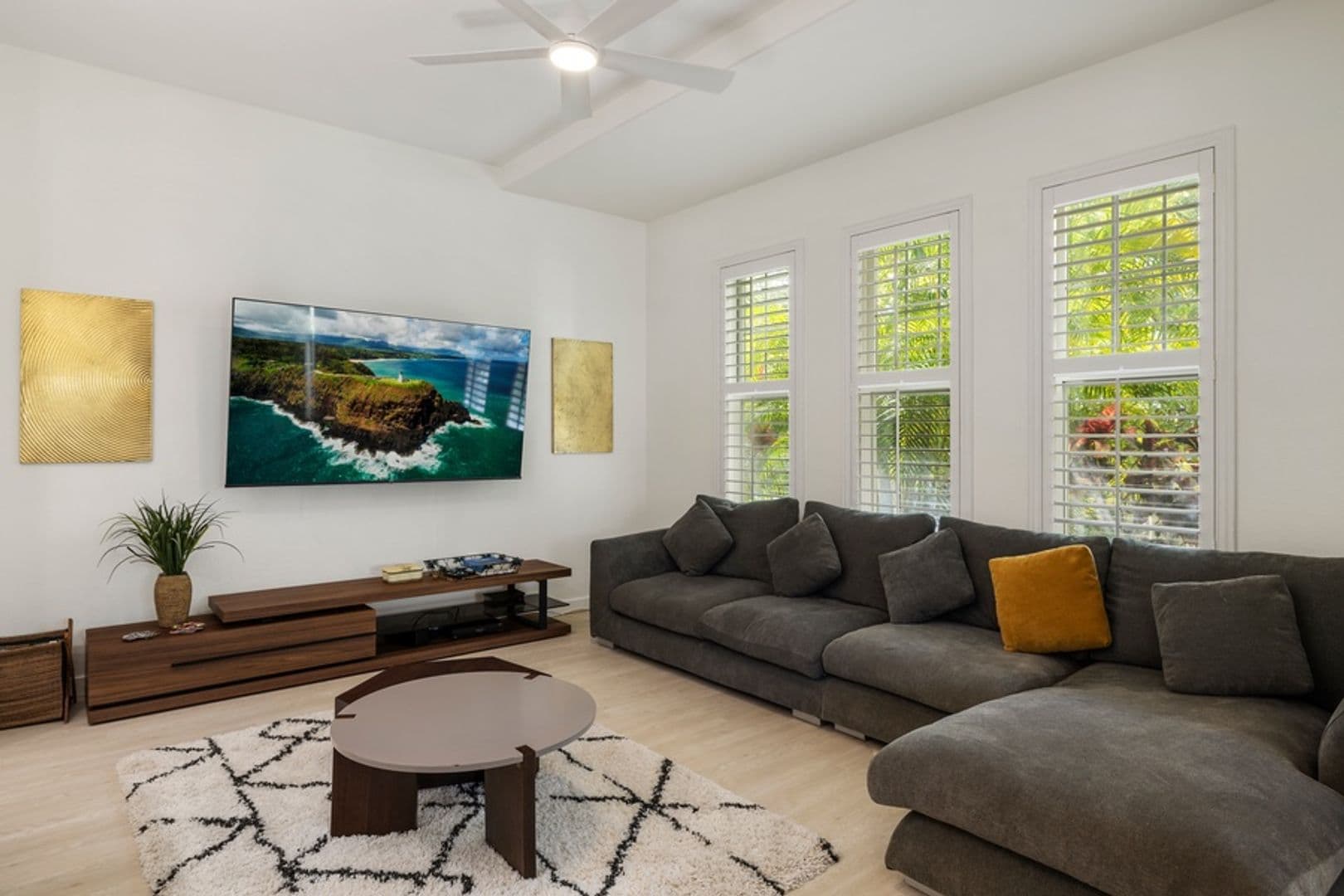 Kapolei House: 92-1078-3 Olani Street